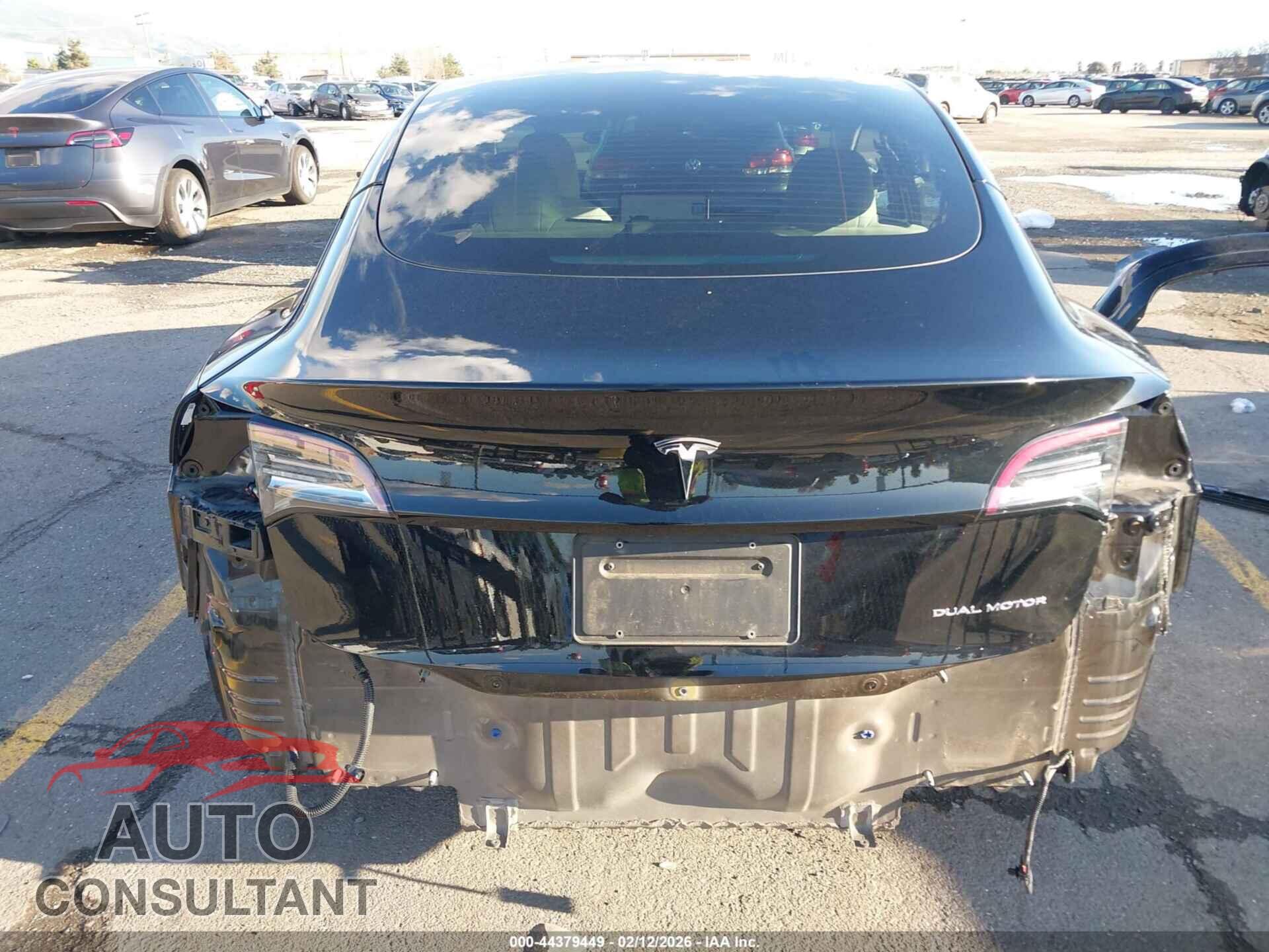 TESLA MODEL 3 2022 - 5YJ3E1EB2NF152871