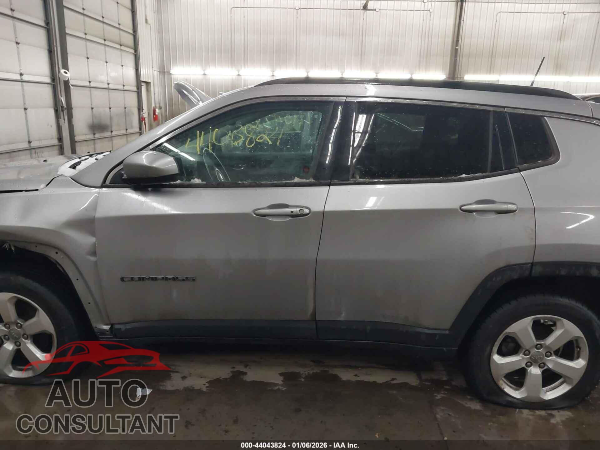 JEEP COMPASS 2019 - 3C4NJDBB4KT649931