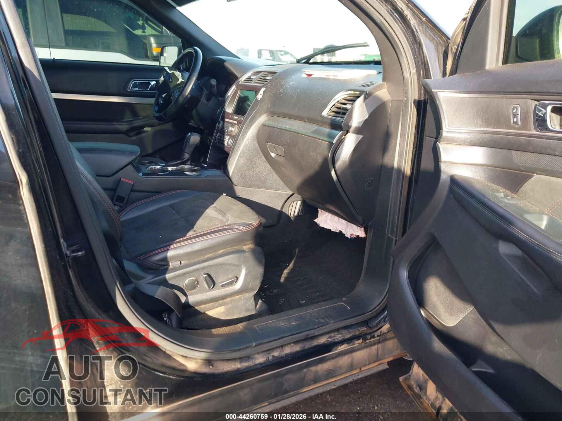 FORD EXPLORER 2018 - 1FM5K7D81JGB88573