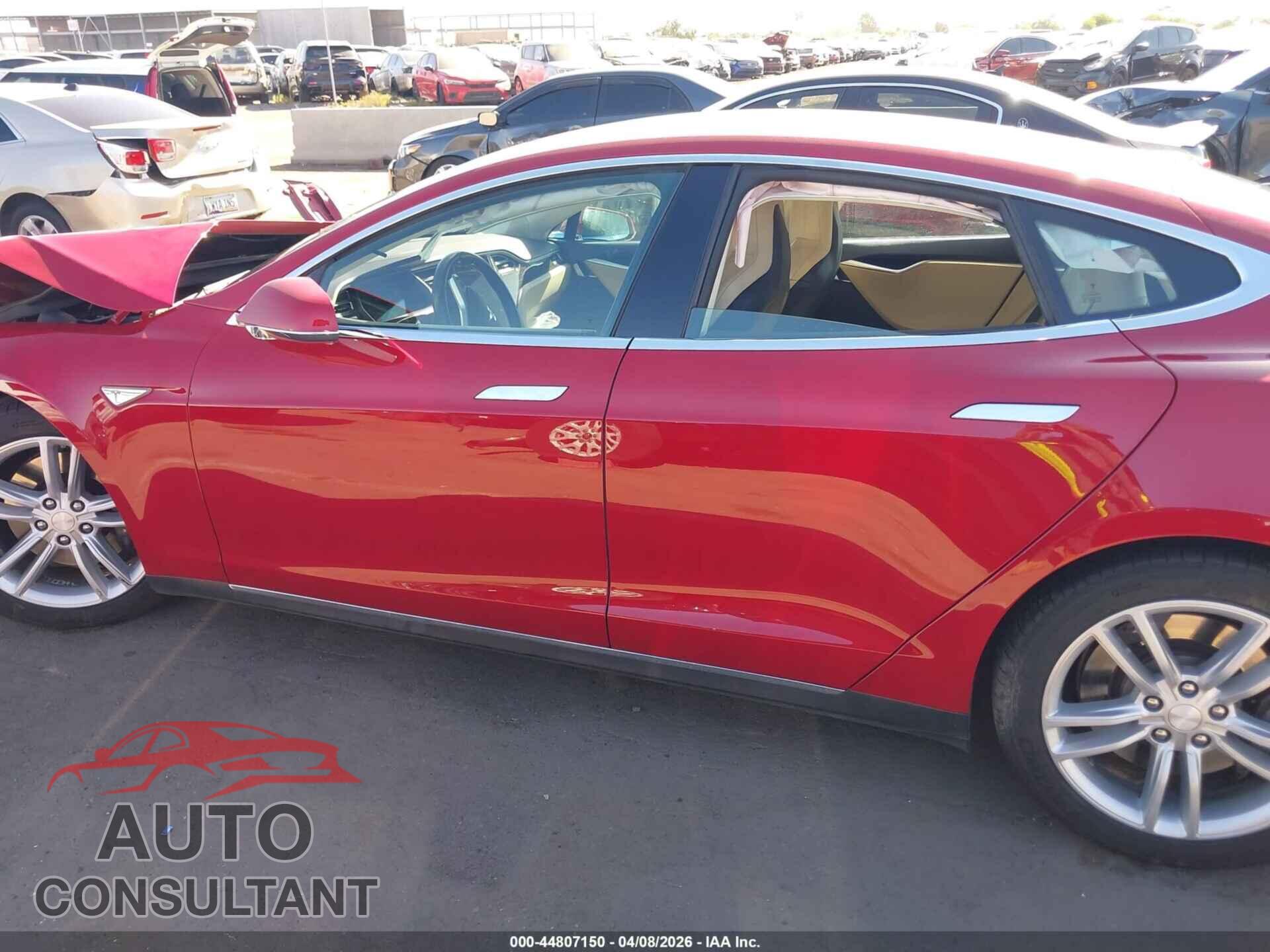 TESLA MODEL S 2015 - 5YJSA1E19FF105823
