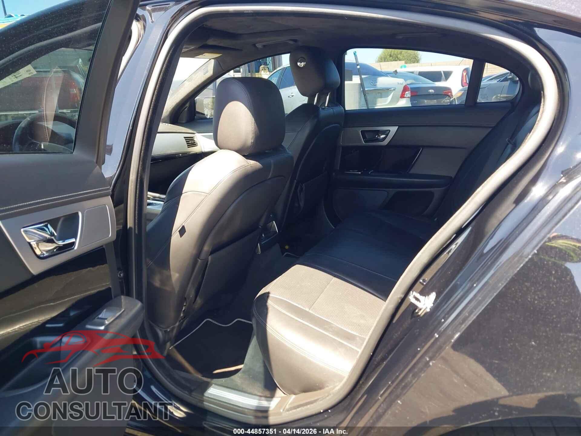 JAGUAR XF 2012 - SAJWA0HE4CMS26953
