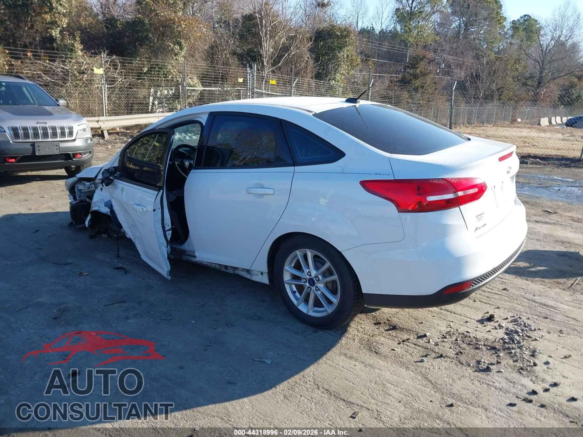 FORD FOCUS 2015 - 1FADP3F27FL307492