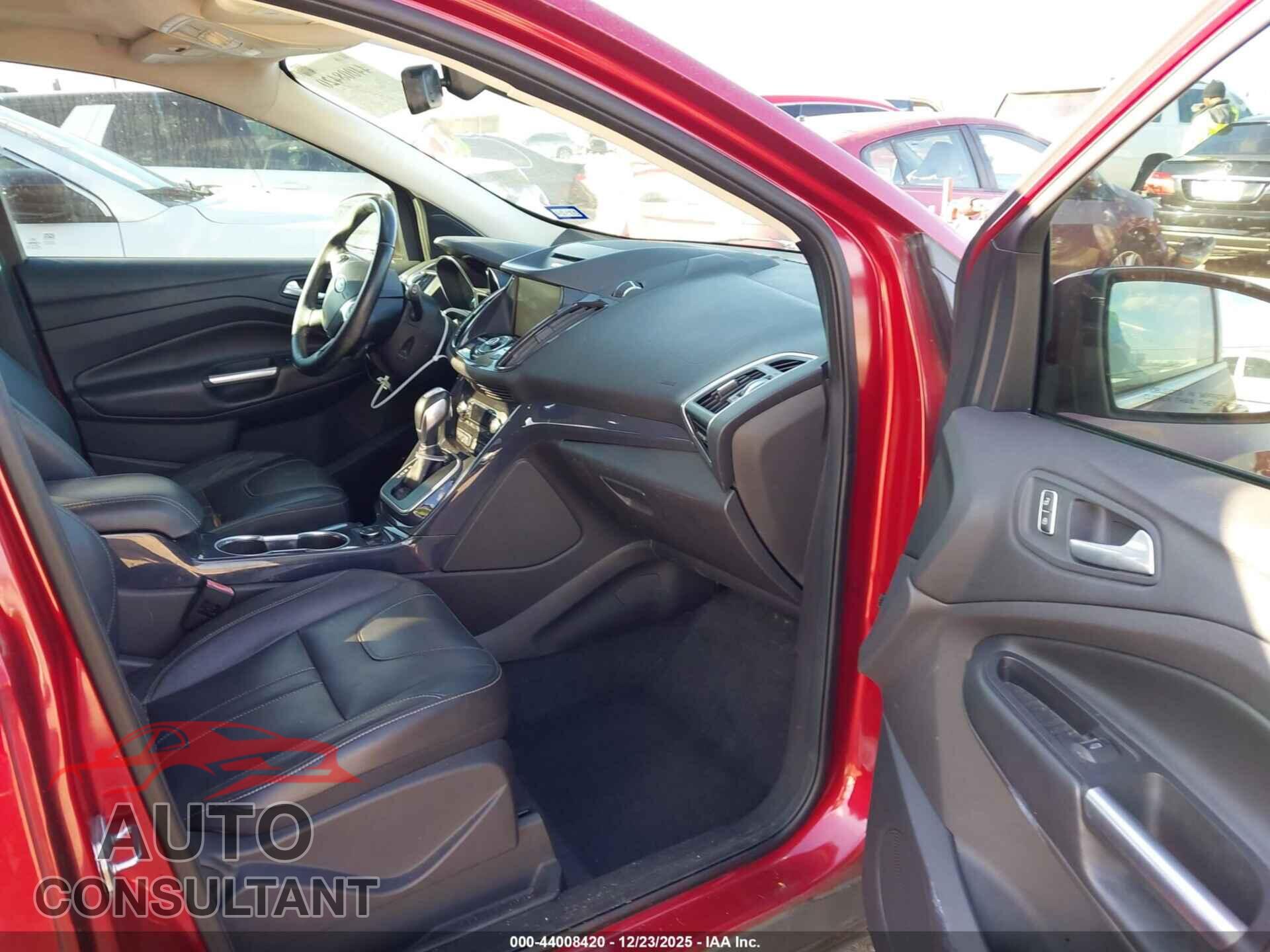 FORD ESCAPE 2013 - 1FMCU0J98DUA33854
