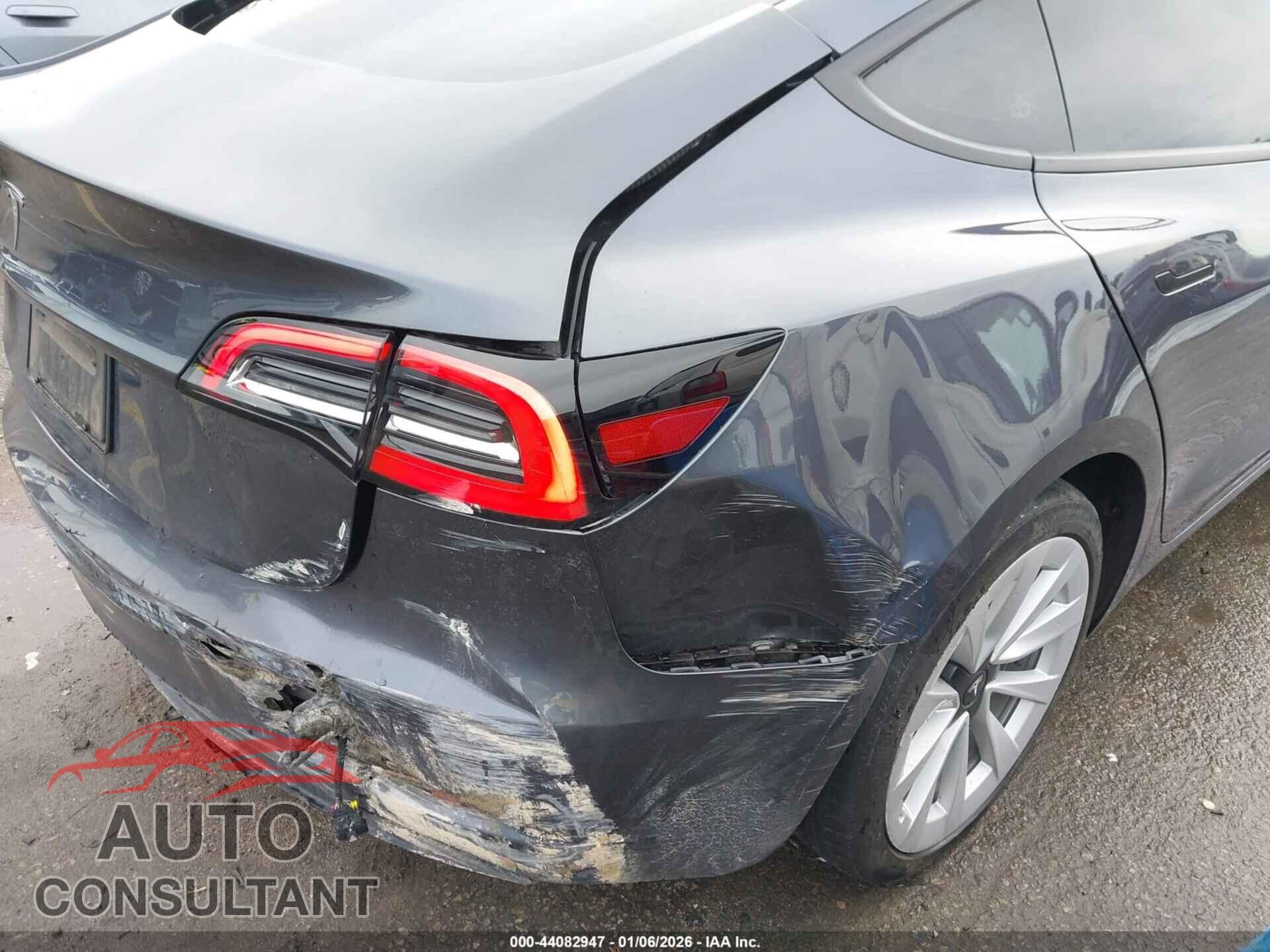 TESLA MODEL 3 2023 - 5YJ3E1EA5PF647334
