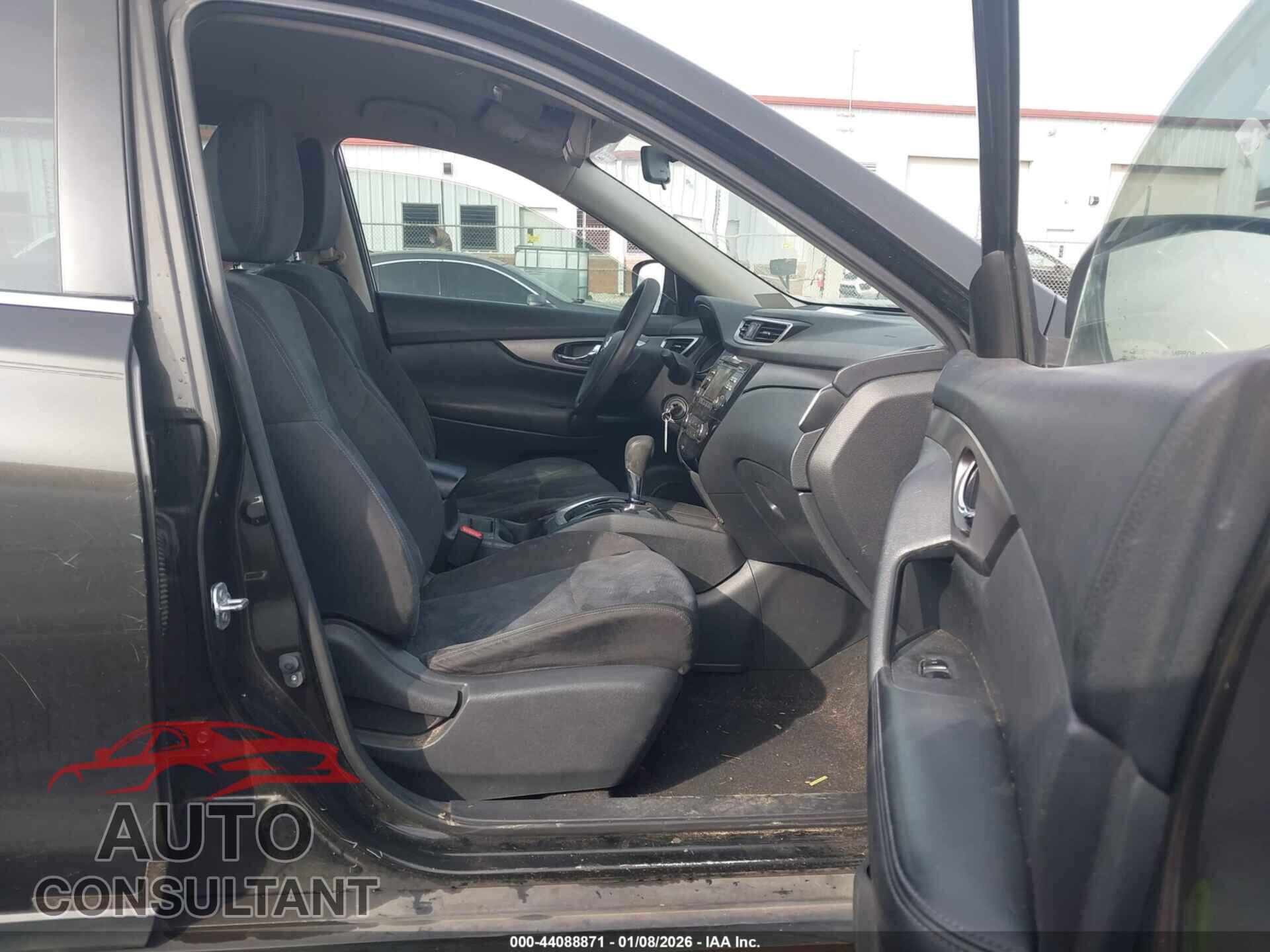 NISSAN ROGUE 2015 - KNMAT2MT2FP507655