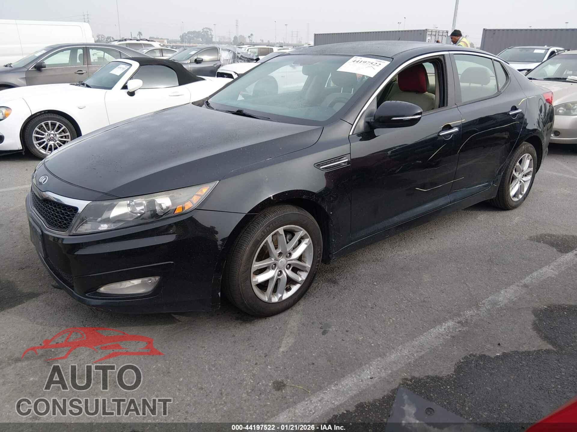 KIA OPTIMA 2013 - 5XXGM4A77DG257098