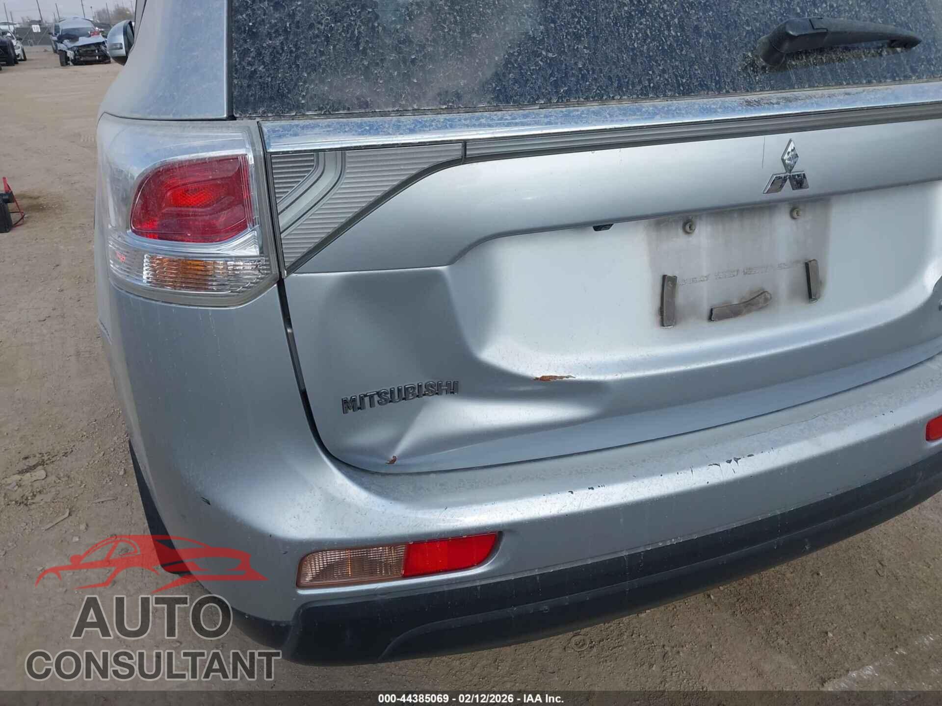 MITSUBISHI OUTLANDER 2014 - JA4AD3A33EZ008660