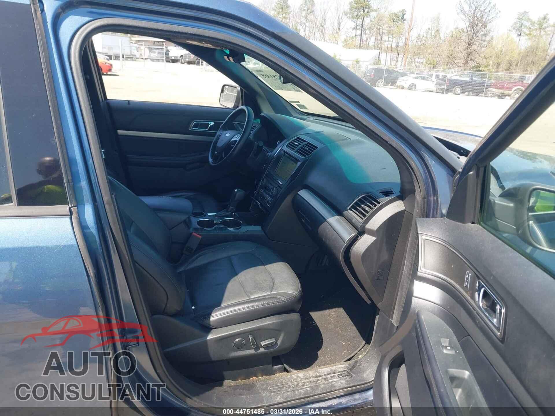FORD EXPLORER 2018 - 1FM5K7D80JGA64567