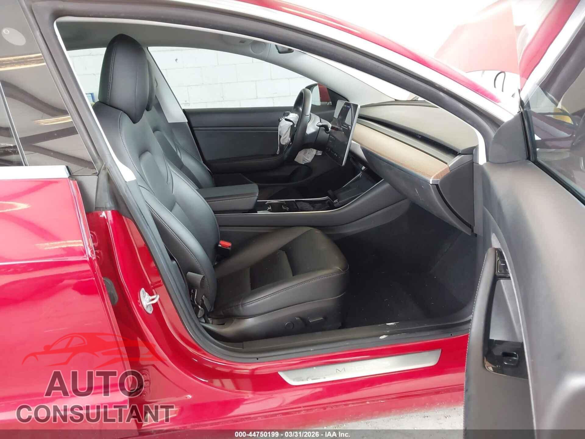 TESLA MODEL 3 2019 - 5YJ3E1EB8KF535239