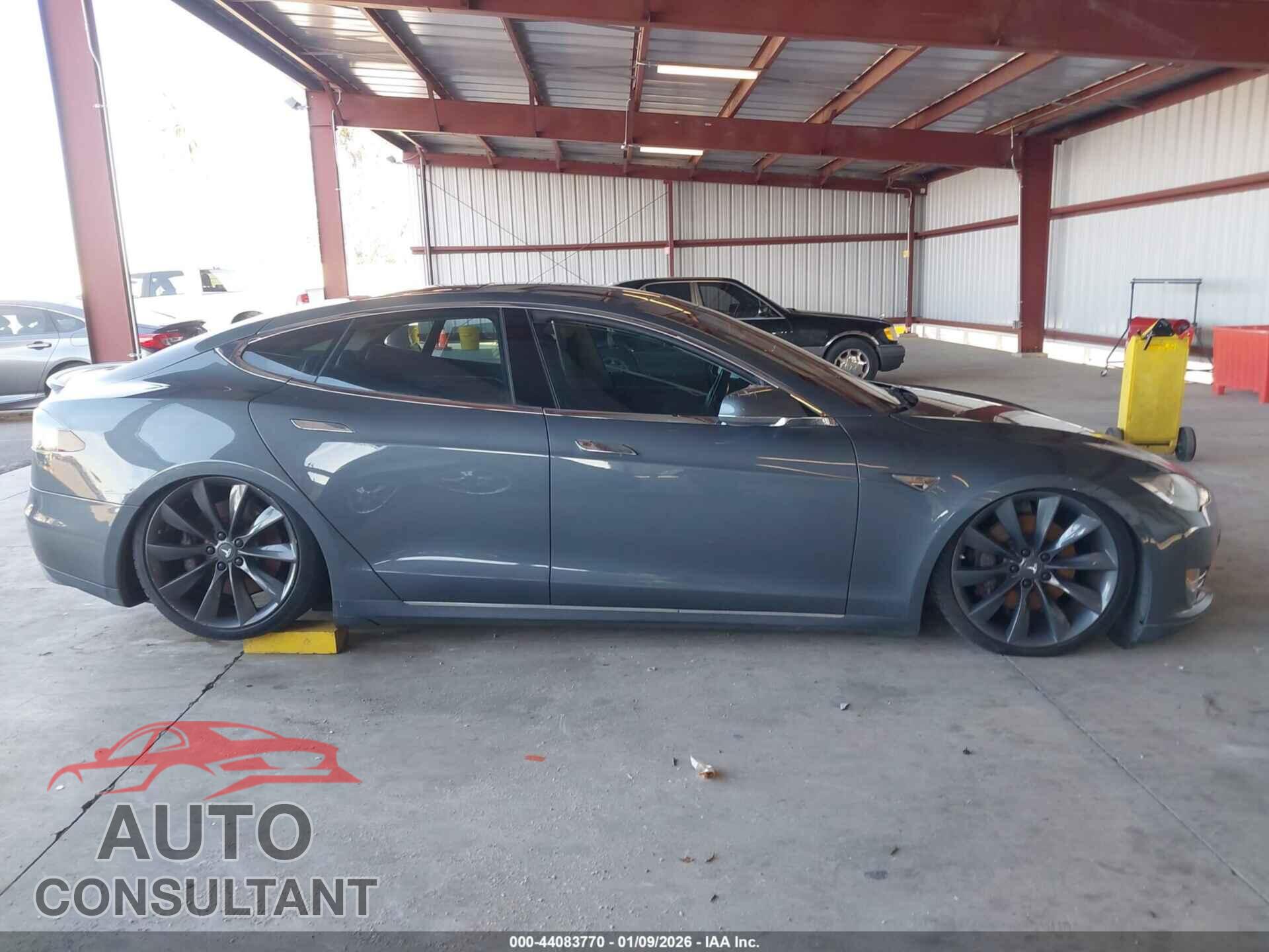TESLA MODEL S 2012 - 5YJSA1DP8CFP01510