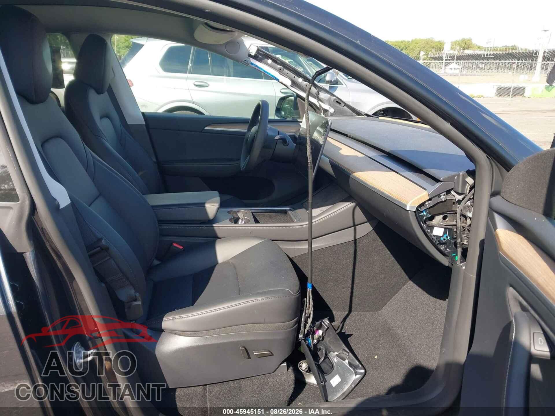 TESLA MODEL Y 2025 - 7SAYGDED3SA369005
