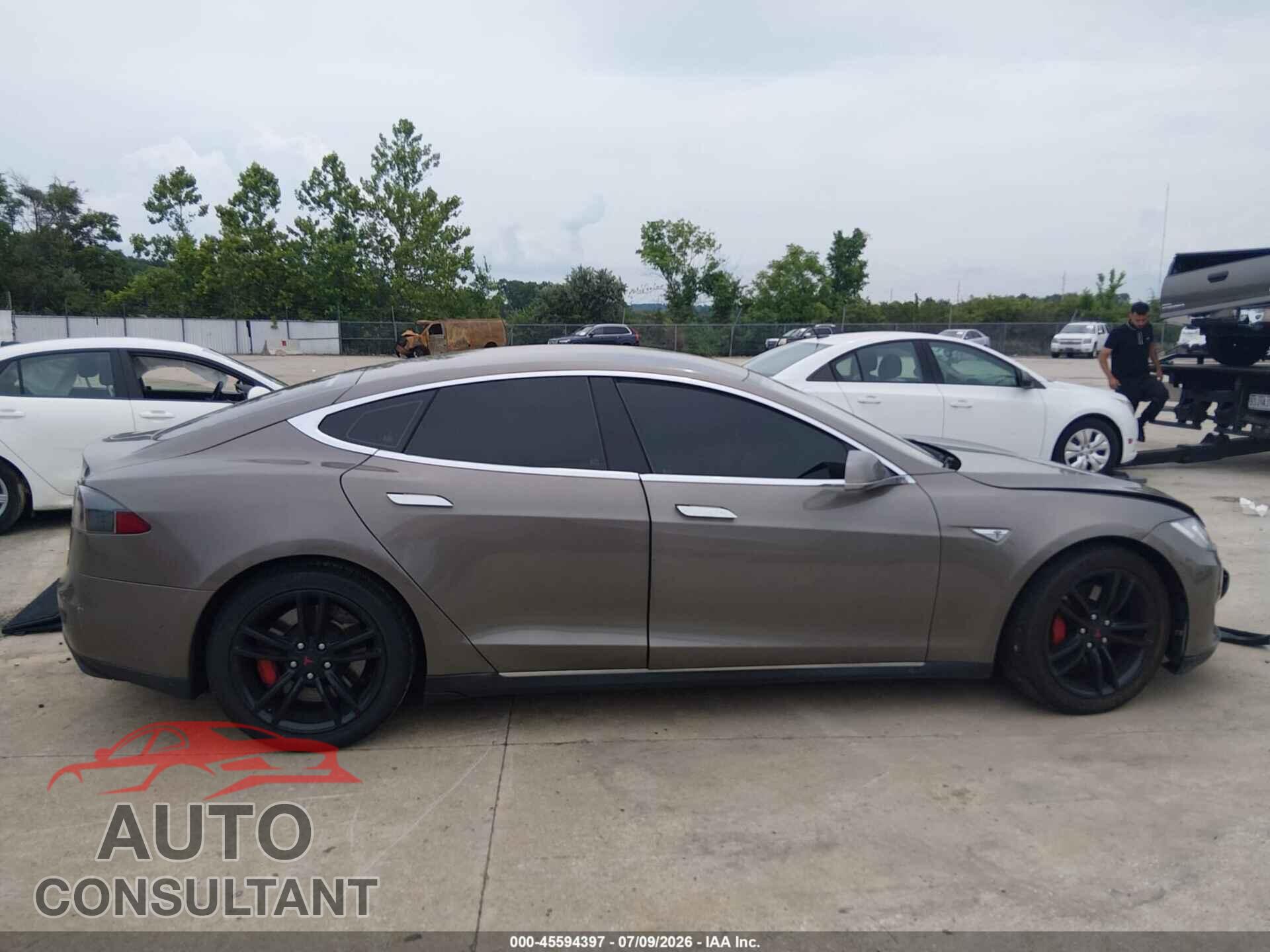 TESLA MODEL S 2015 - 5YJSA1H2XFF092648