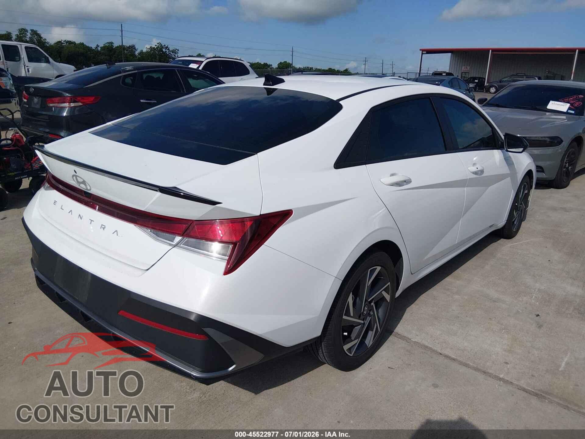 HYUNDAI ELANTRA 2025 - KMHLM4DG5SU961684