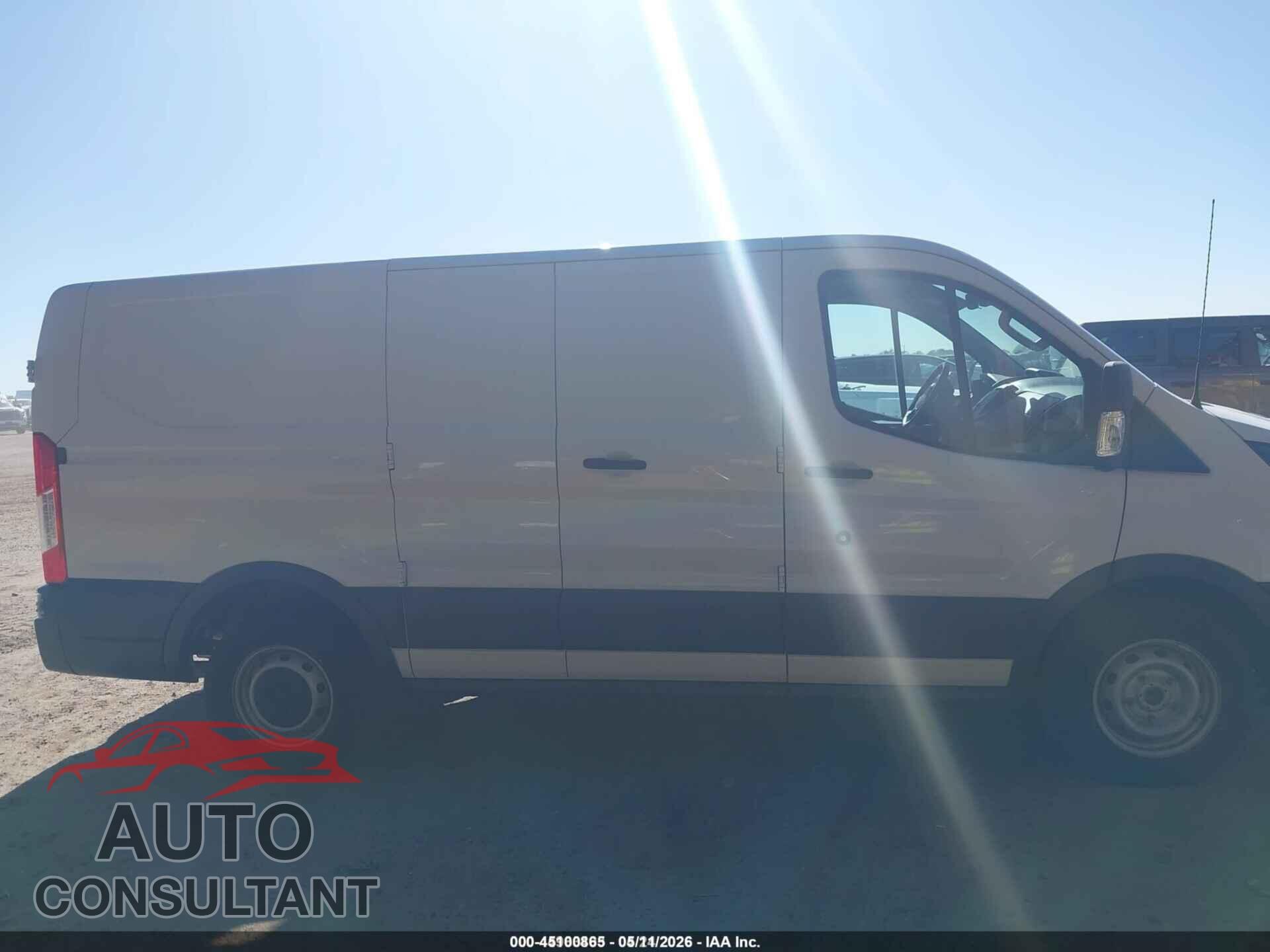 FORD TRANSIT-150 2016 - 1FTYE1ZM5GKB03641