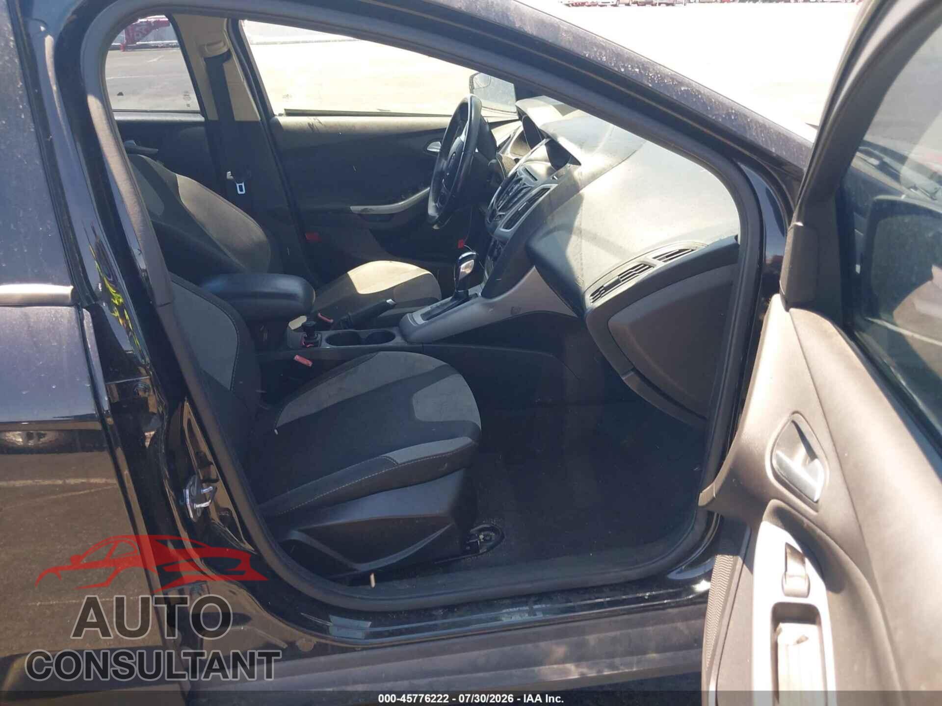 FORD FOCUS 2012 - 1FAHP3F21CL302138