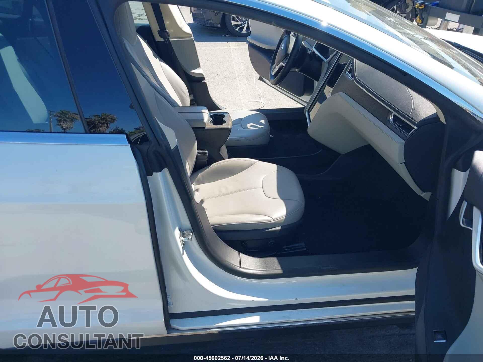 TESLA MODEL S 2013 - 5YJSA1AG1DFP04870