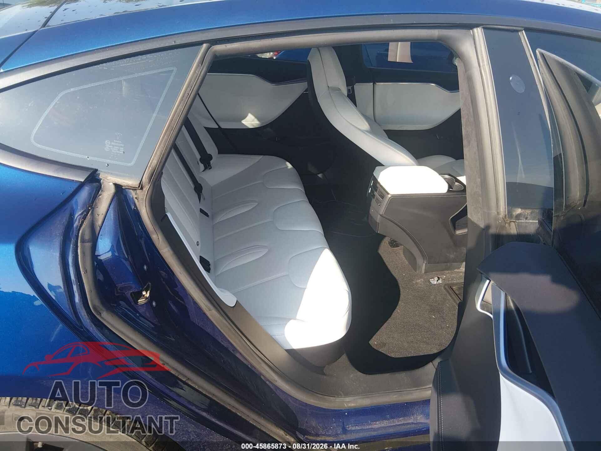TESLA MODEL S 2017 - 5YJSA1E25HF200326