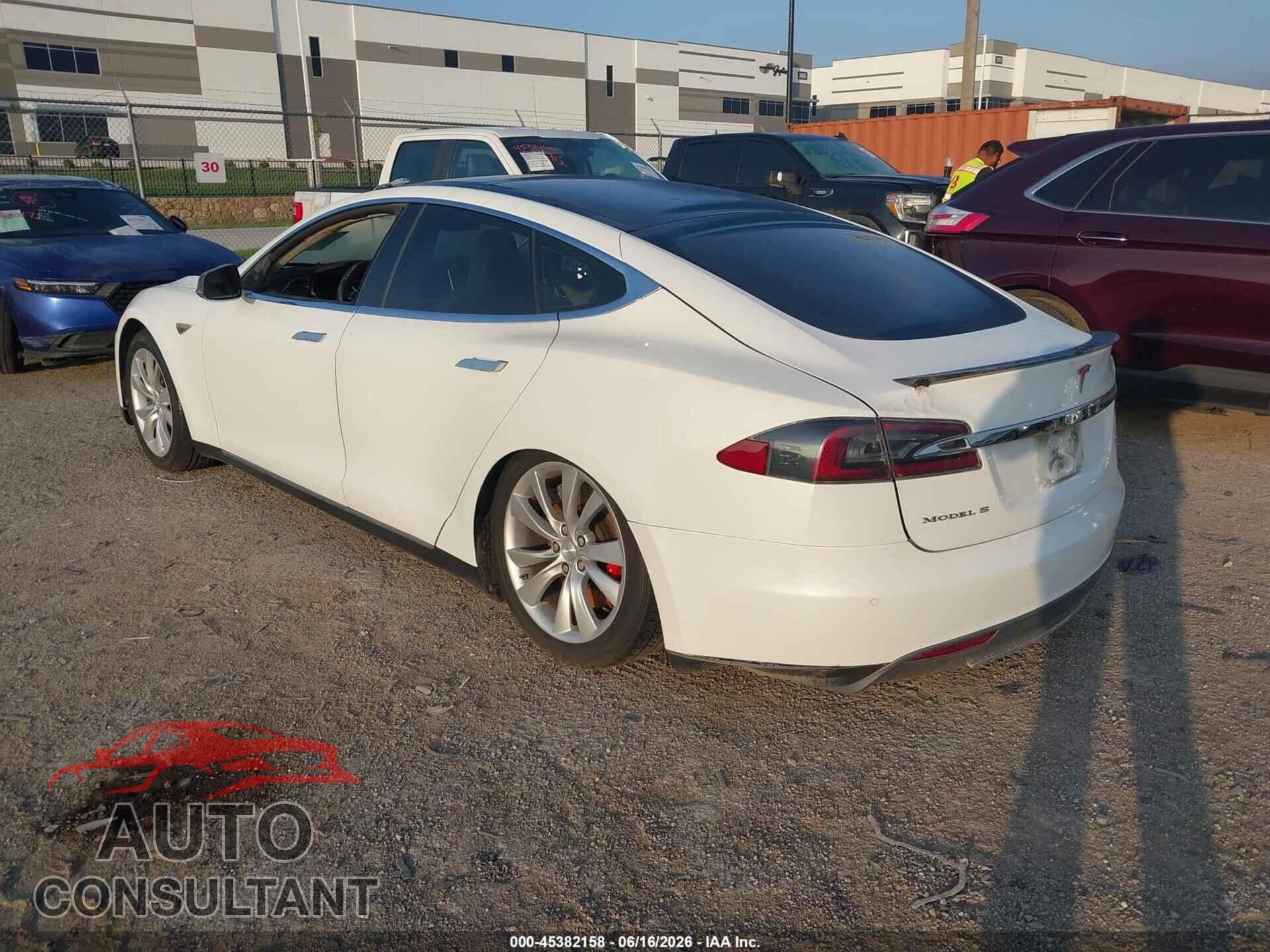 TESLA MODEL S 2014 - 5YJSA1H15EFP50883