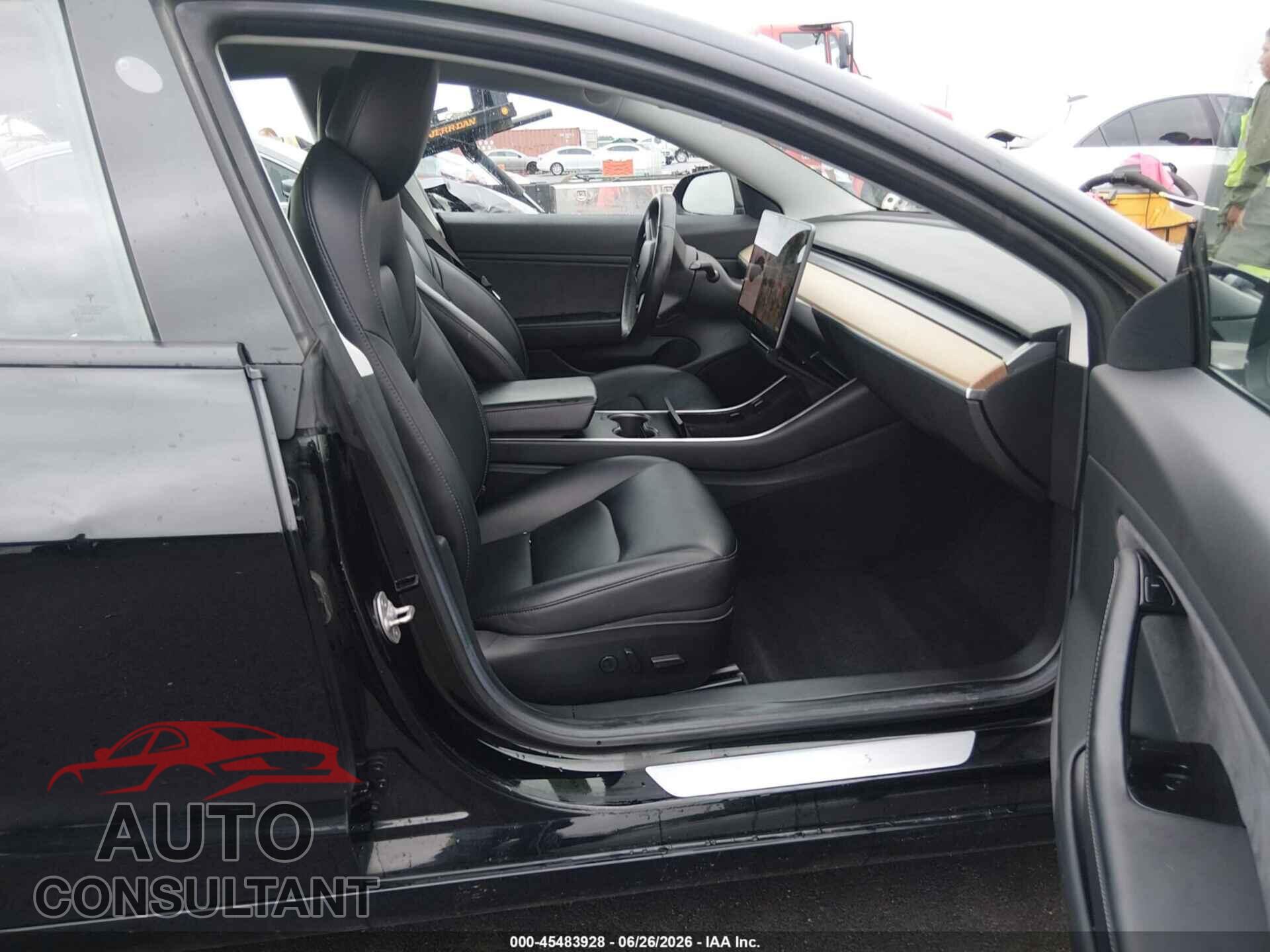 TESLA MODEL 3 2018 - 5YJ3E1EA1JF060412
