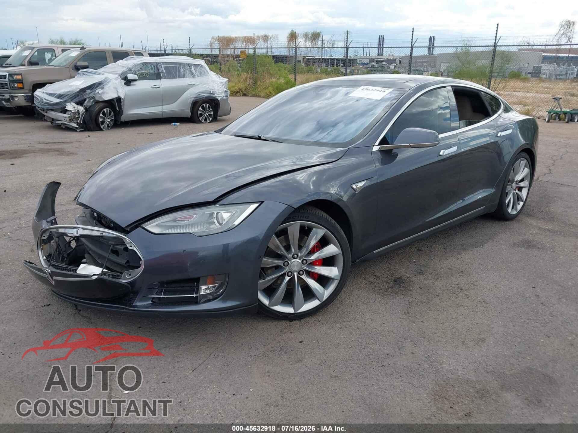 TESLA MODEL S 2015 - 5YJSA1E48FF116158
