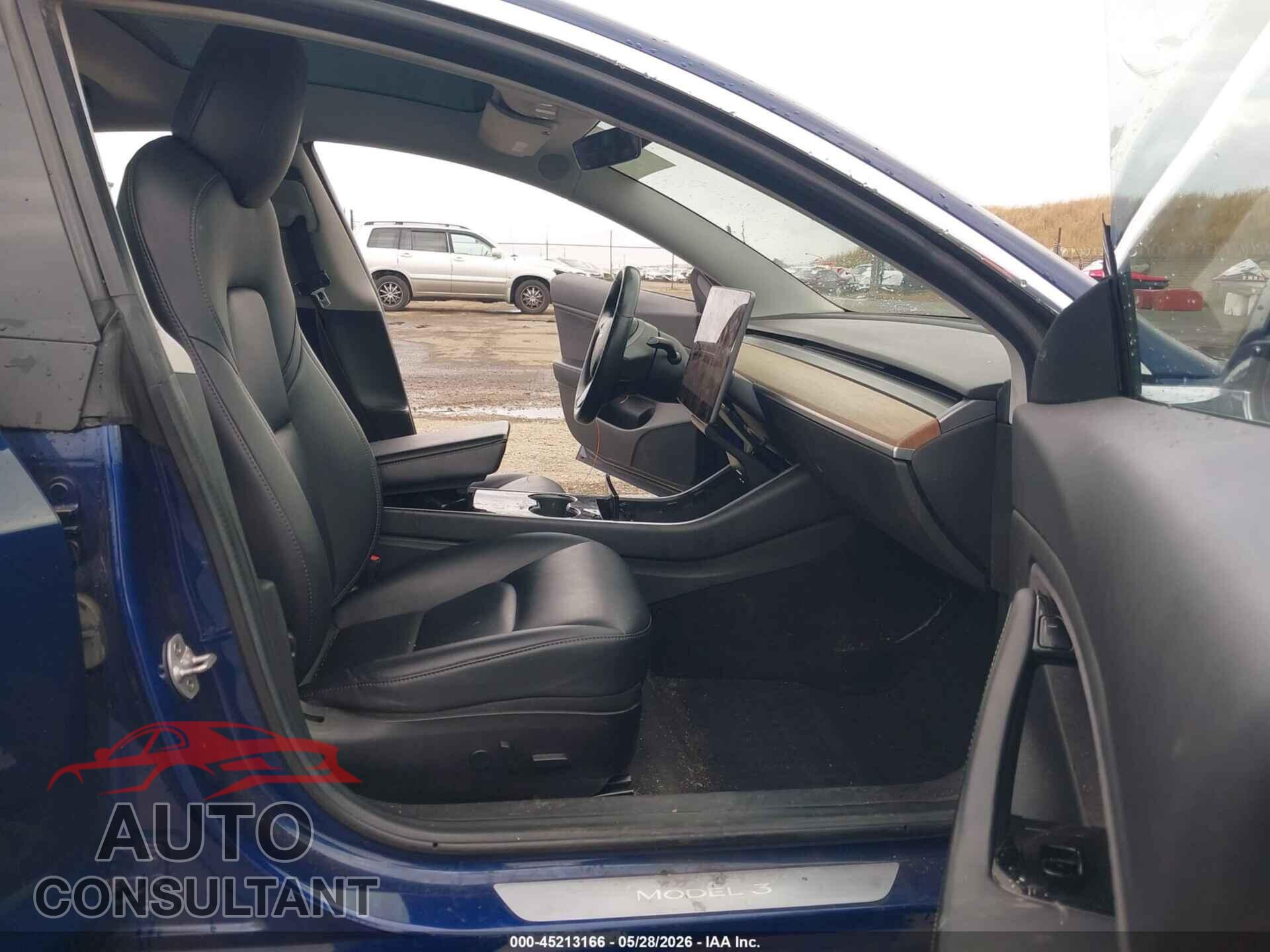 TESLA MODEL 3 2018 - 5YJ3E1EB3JF105181