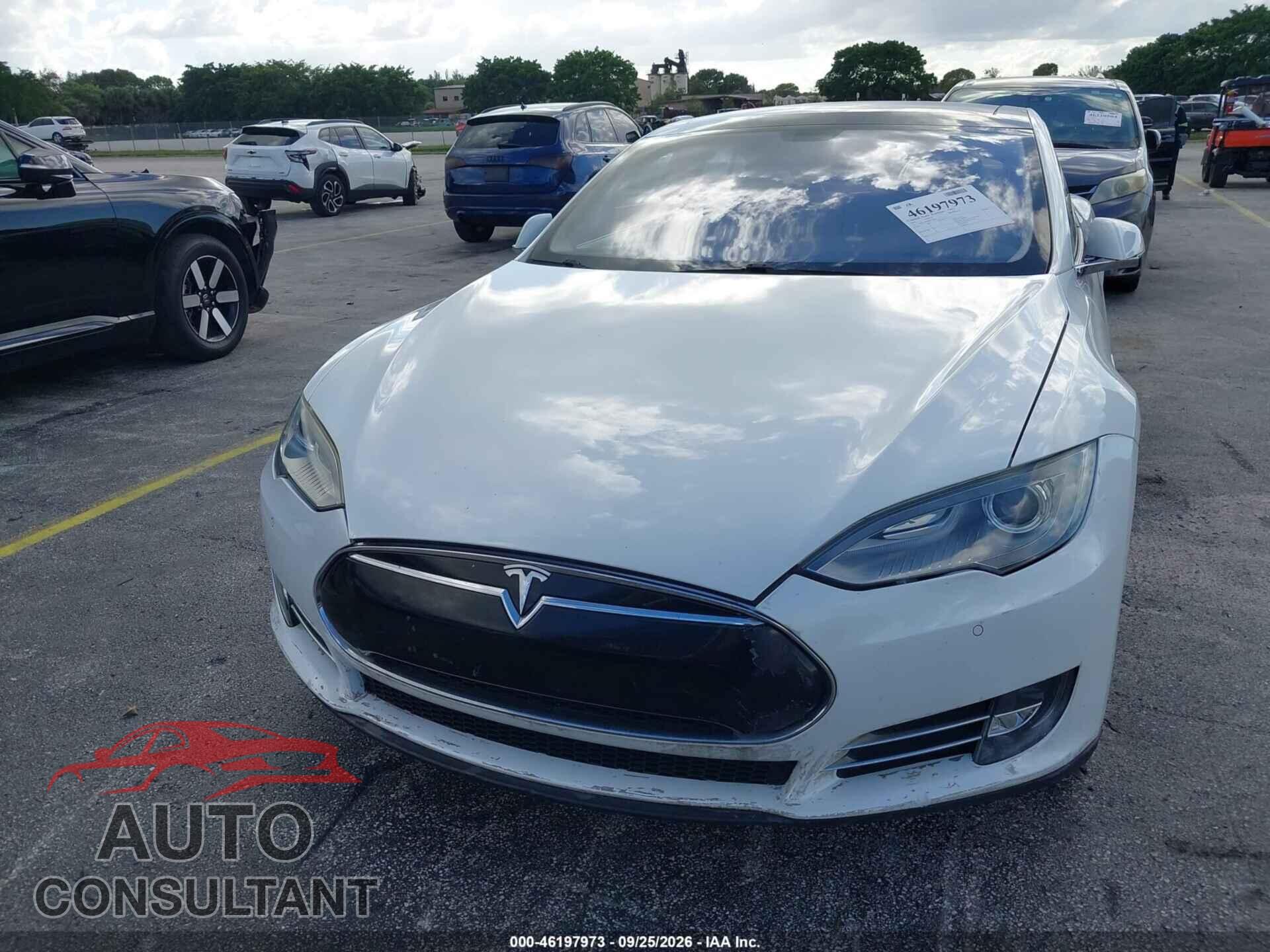 TESLA MODEL S 2013 - 5YJSA1DP4DFP25885