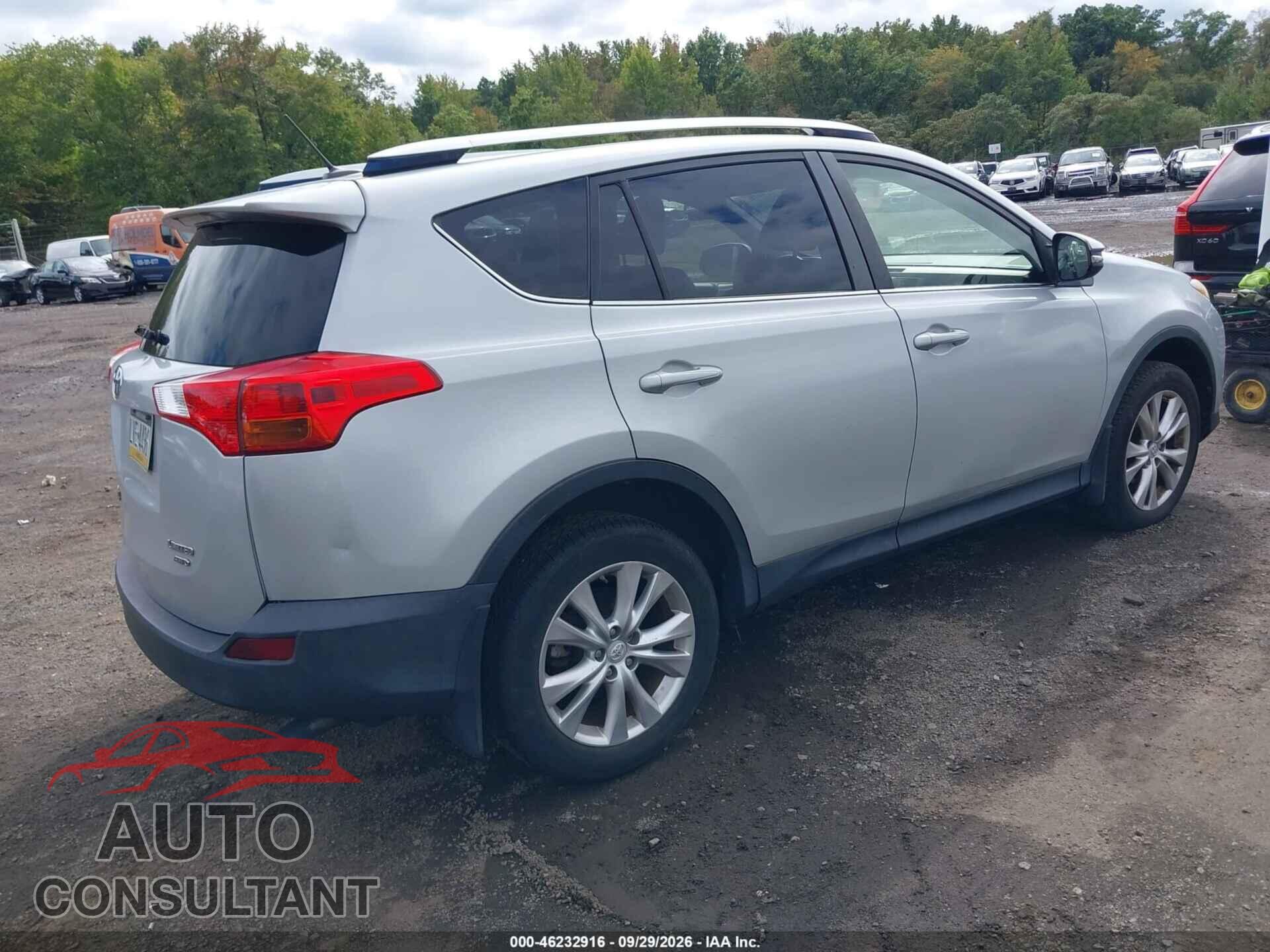TOYOTA RAV4 2015 - JTMDFREVXFJ013866