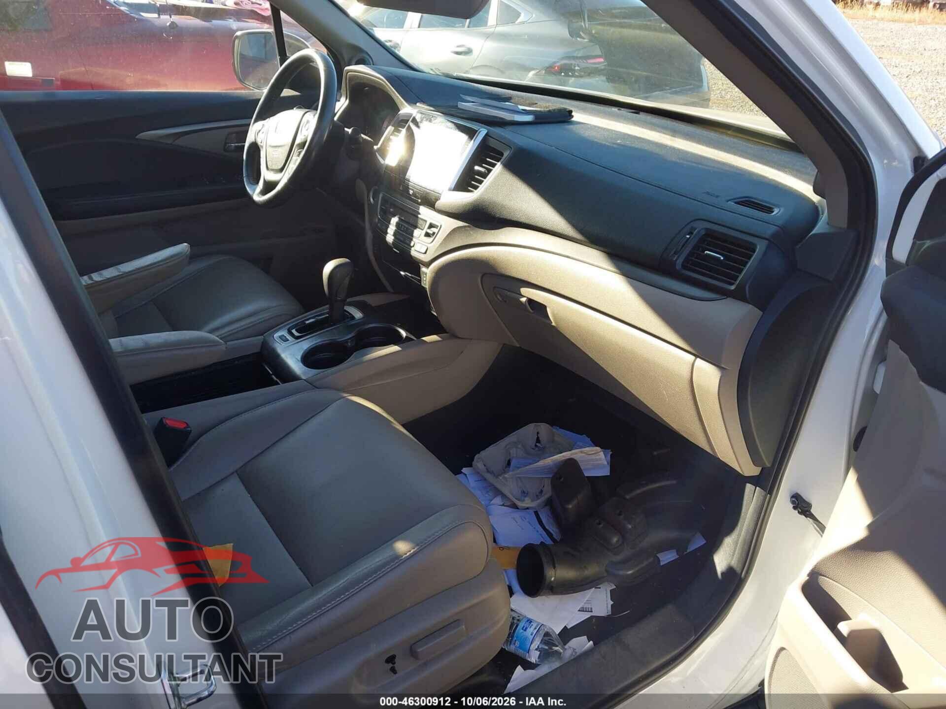 HONDA PILOT 2017 - 5FNYF5H55HB030106