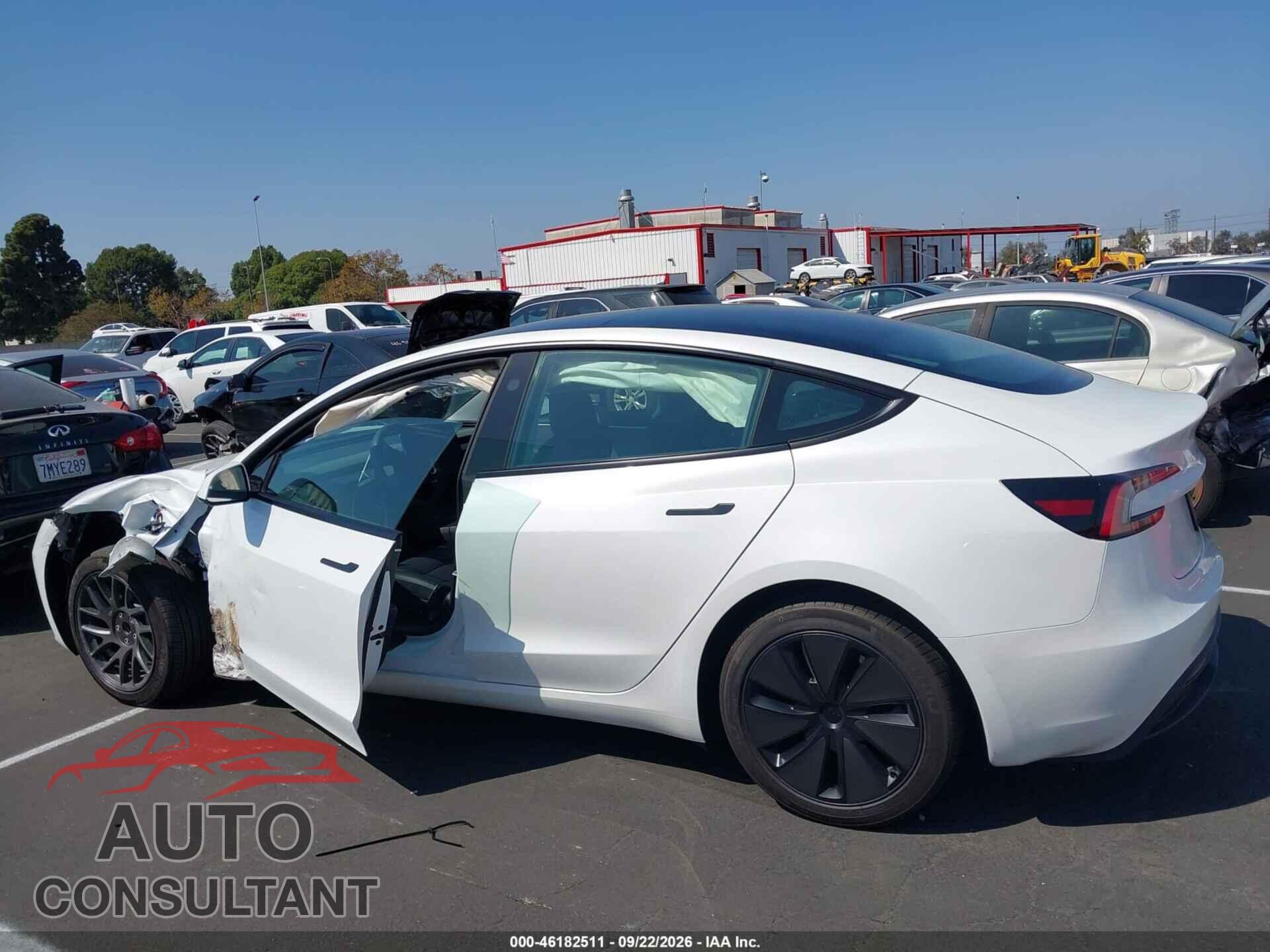 TESLA MODEL 3 2025 - 5YJ3E1EA4SF879464