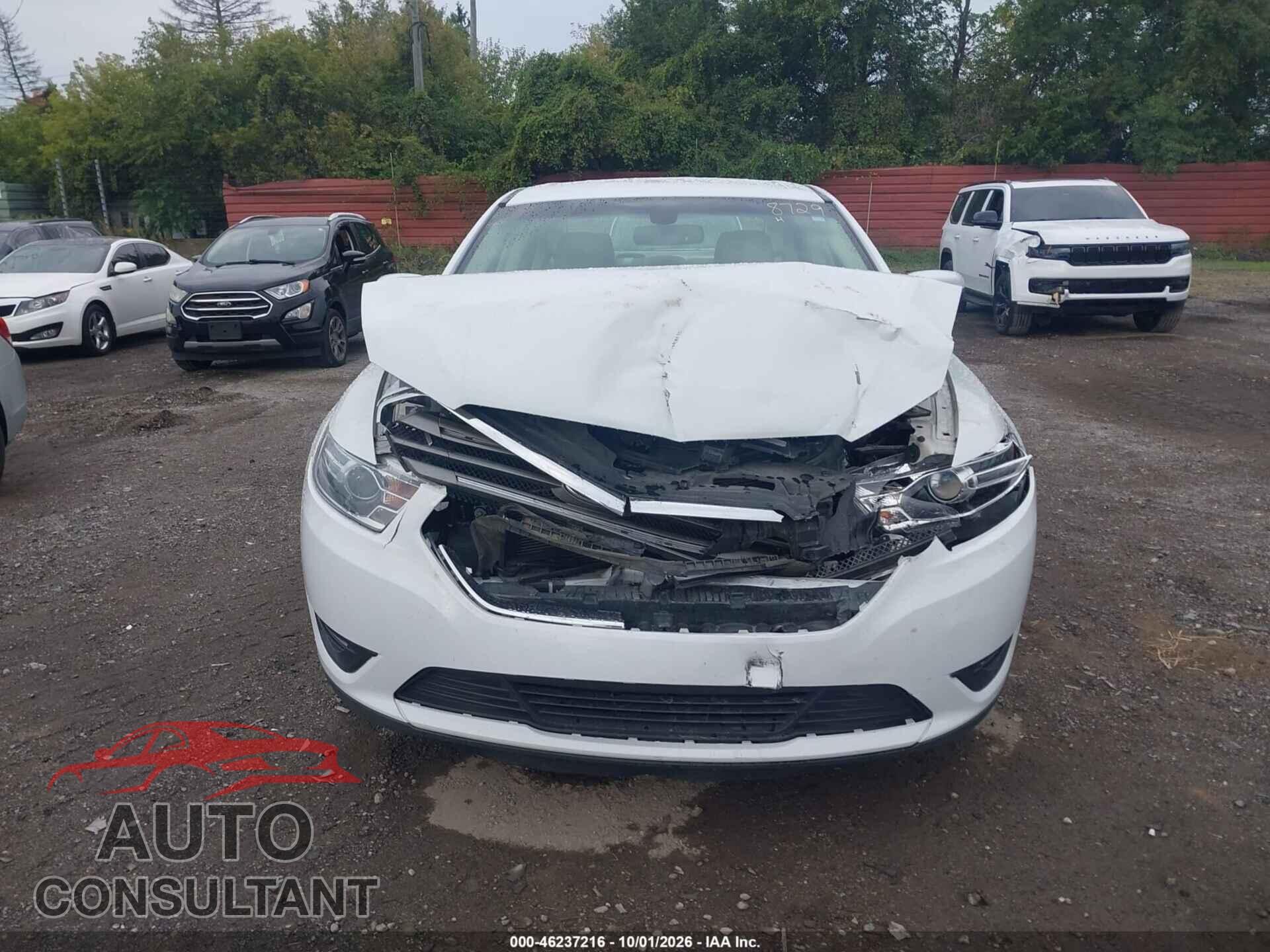 FORD TAURUS 2018 - 1FAHP2E86JG138729