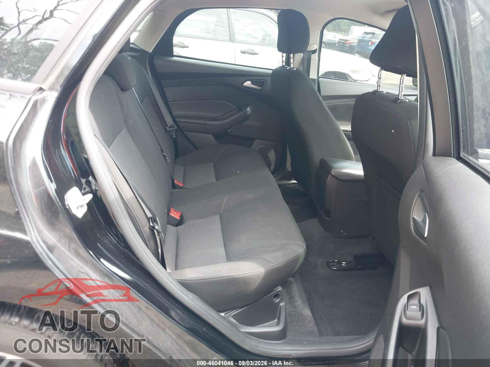 FORD FOCUS 2017 - 1FADP3F27HL321993