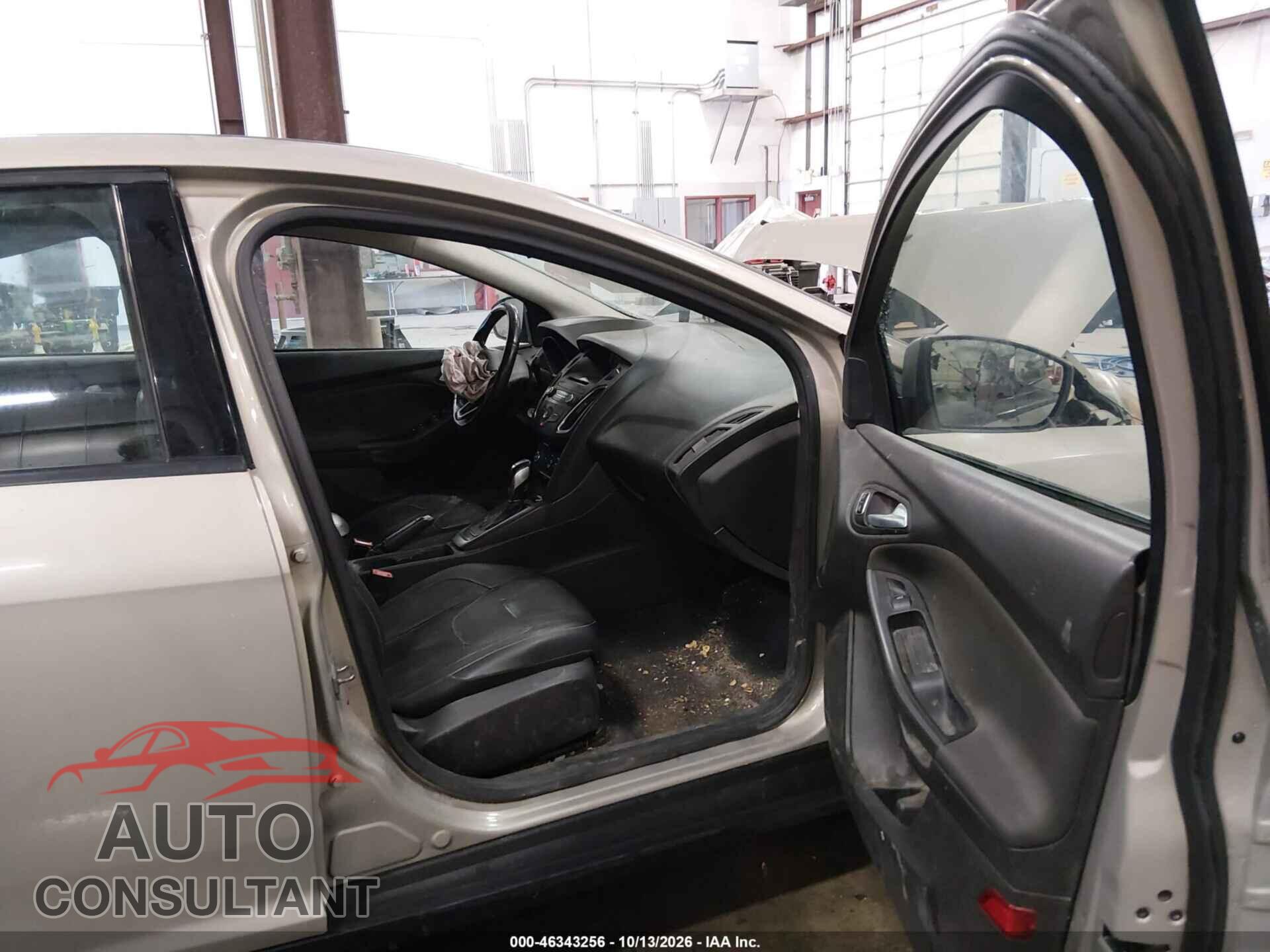 FORD FOCUS 2015 - 1FADP3F23FL331059