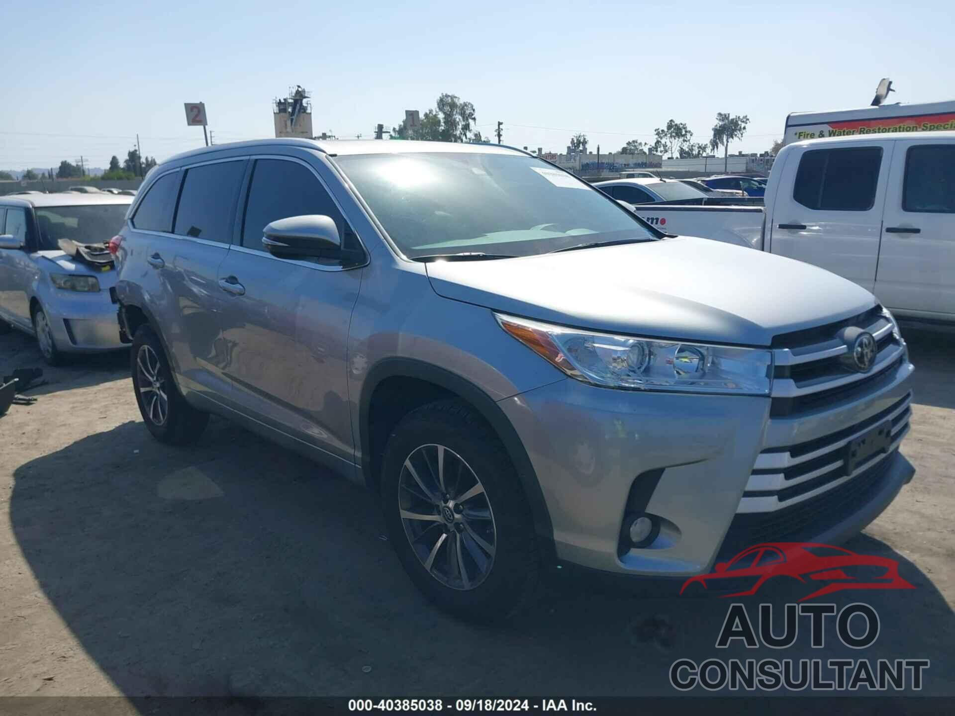 TOYOTA HIGHLANDER 2017 - 5TDKZRFH8HS204036