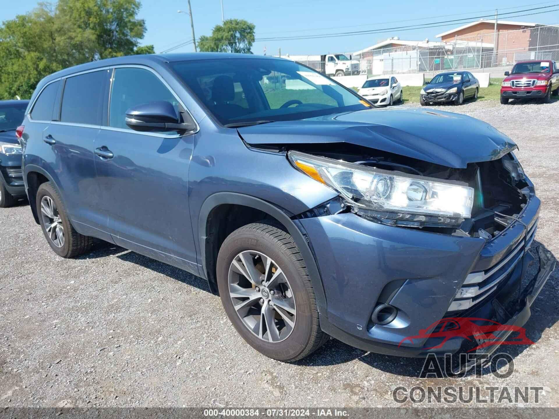 TOYOTA HIGHLANDER 2018 - 5TDZARFH5JS041745