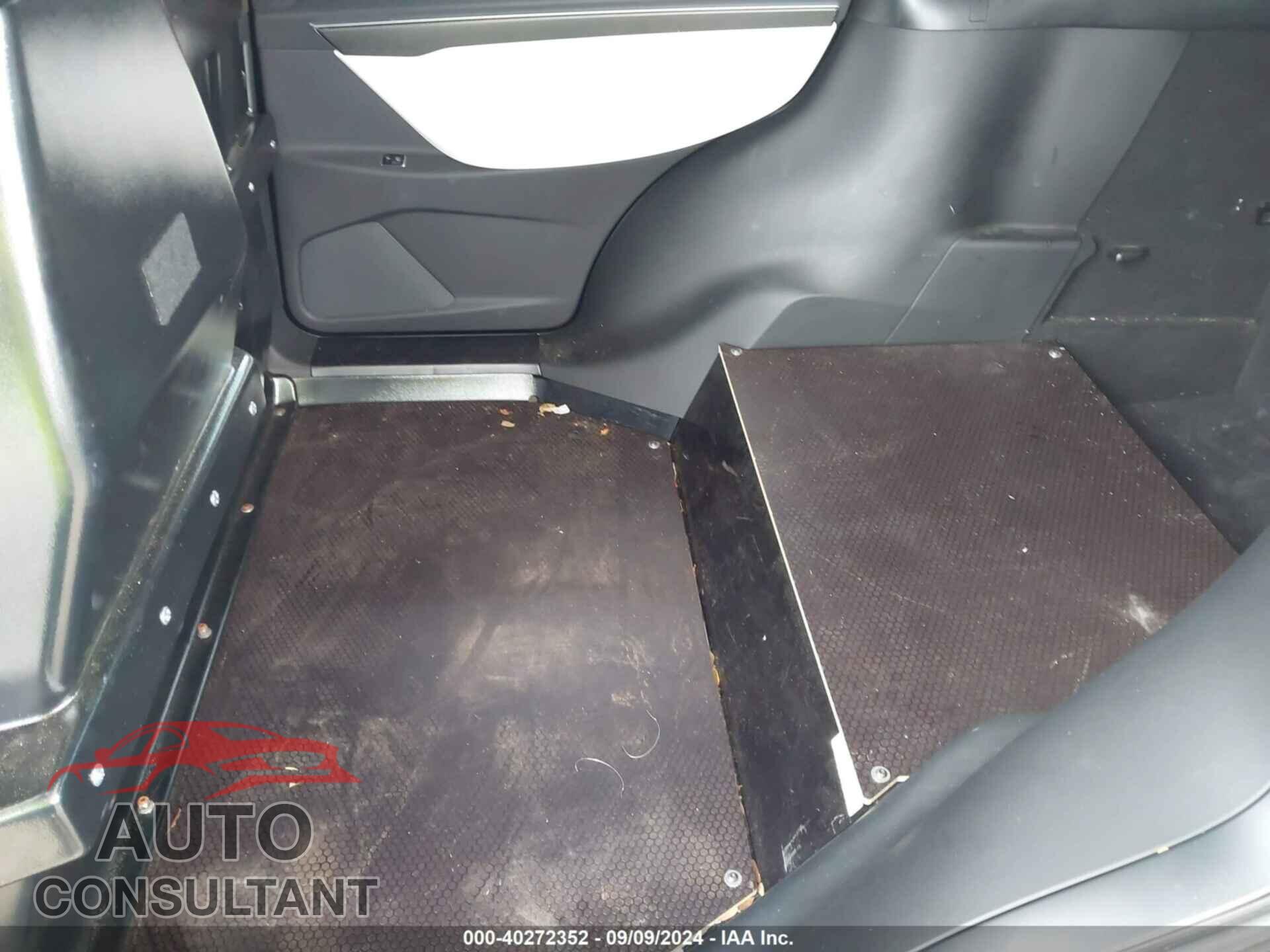 TESLA MODEL X 2017 - 5YJXCBE2XHF043771