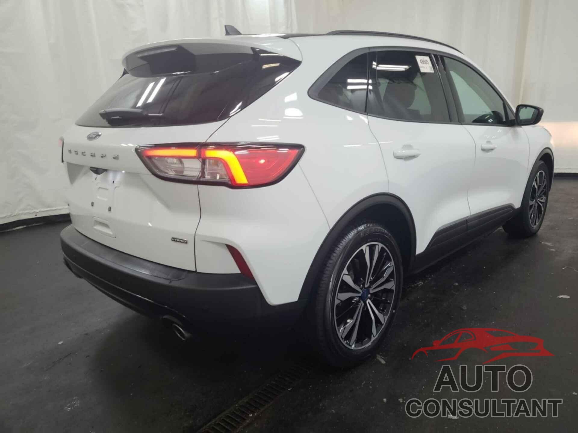 FORD ESCAPE 2021 - 1FMCU0BZ4MUA00686
