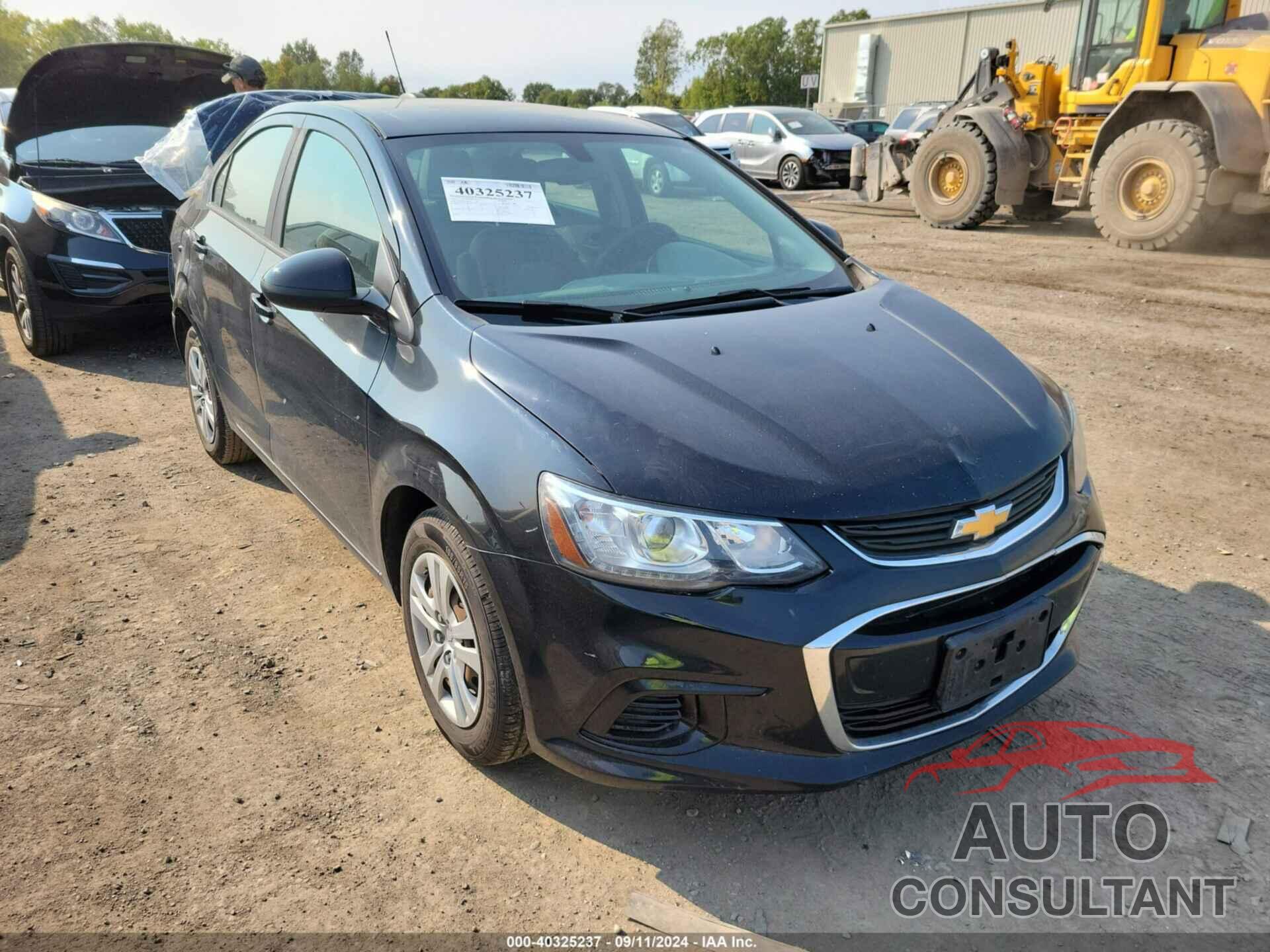 CHEVROLET SONIC 2017 - 1G1JB5SH0H4173707