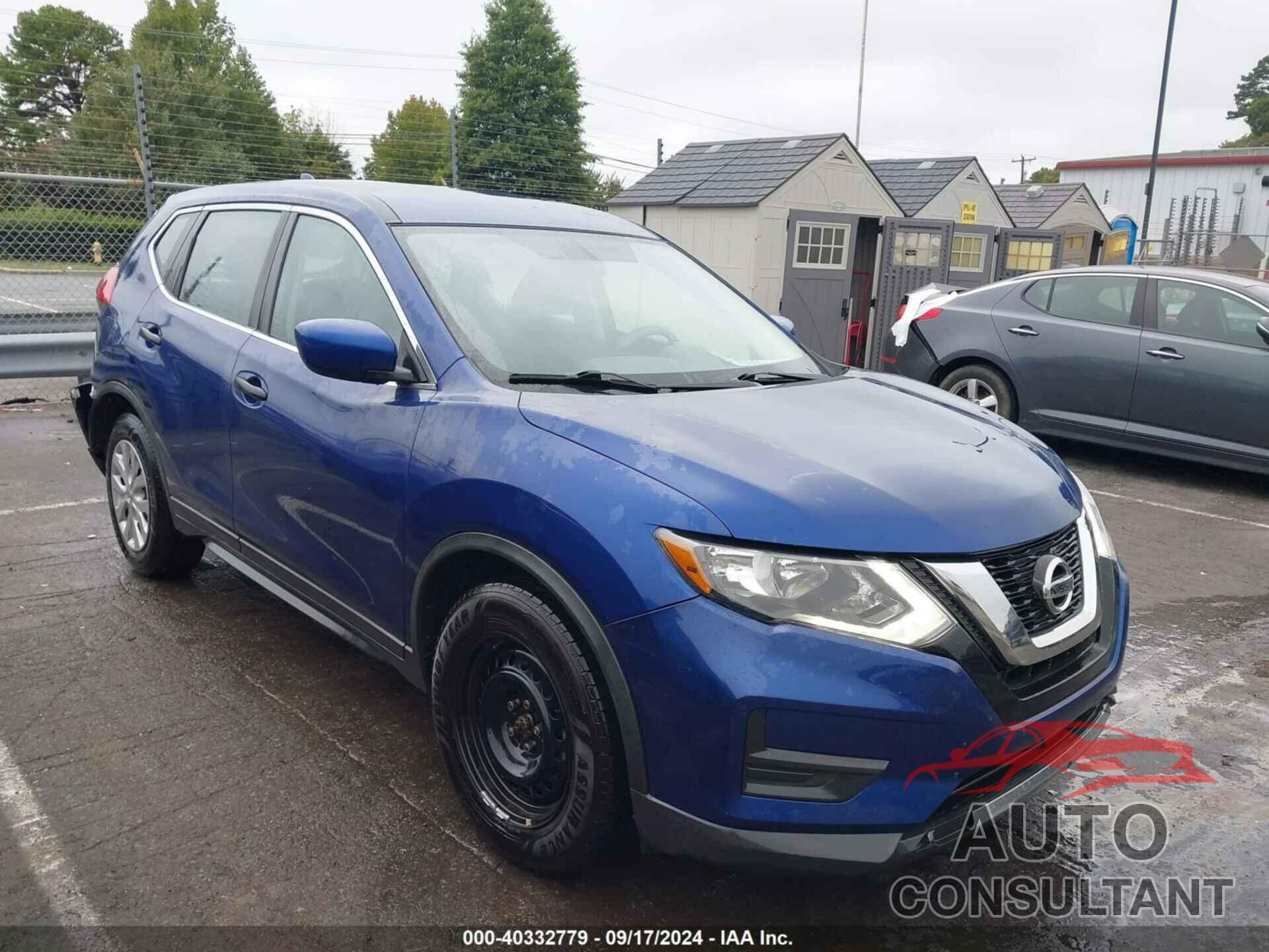 NISSAN ROGUE 2017 - KNMAT2MT4HP555421