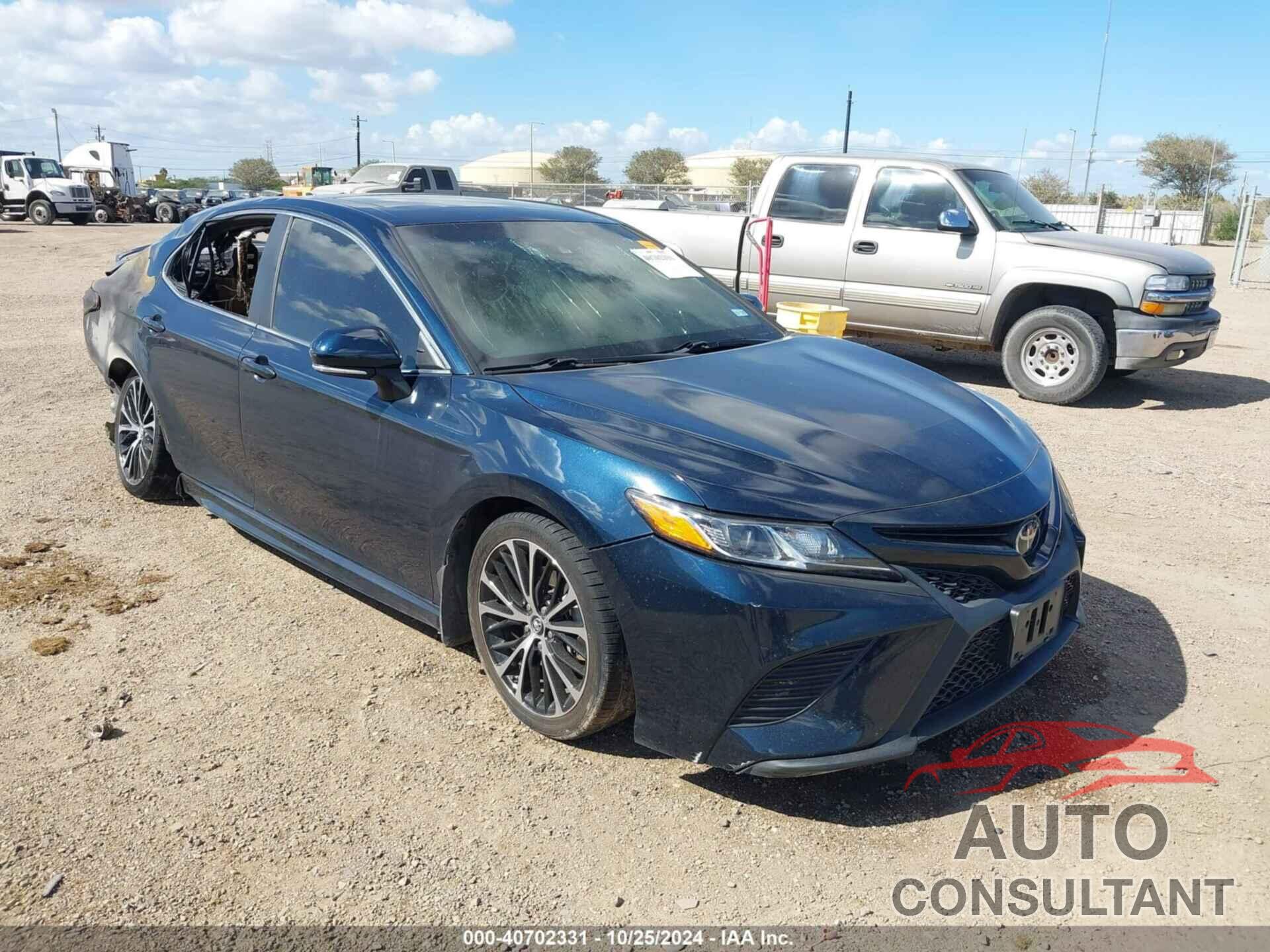 TOYOTA CAMRY 2018 - 4T1B11HK6JU554490