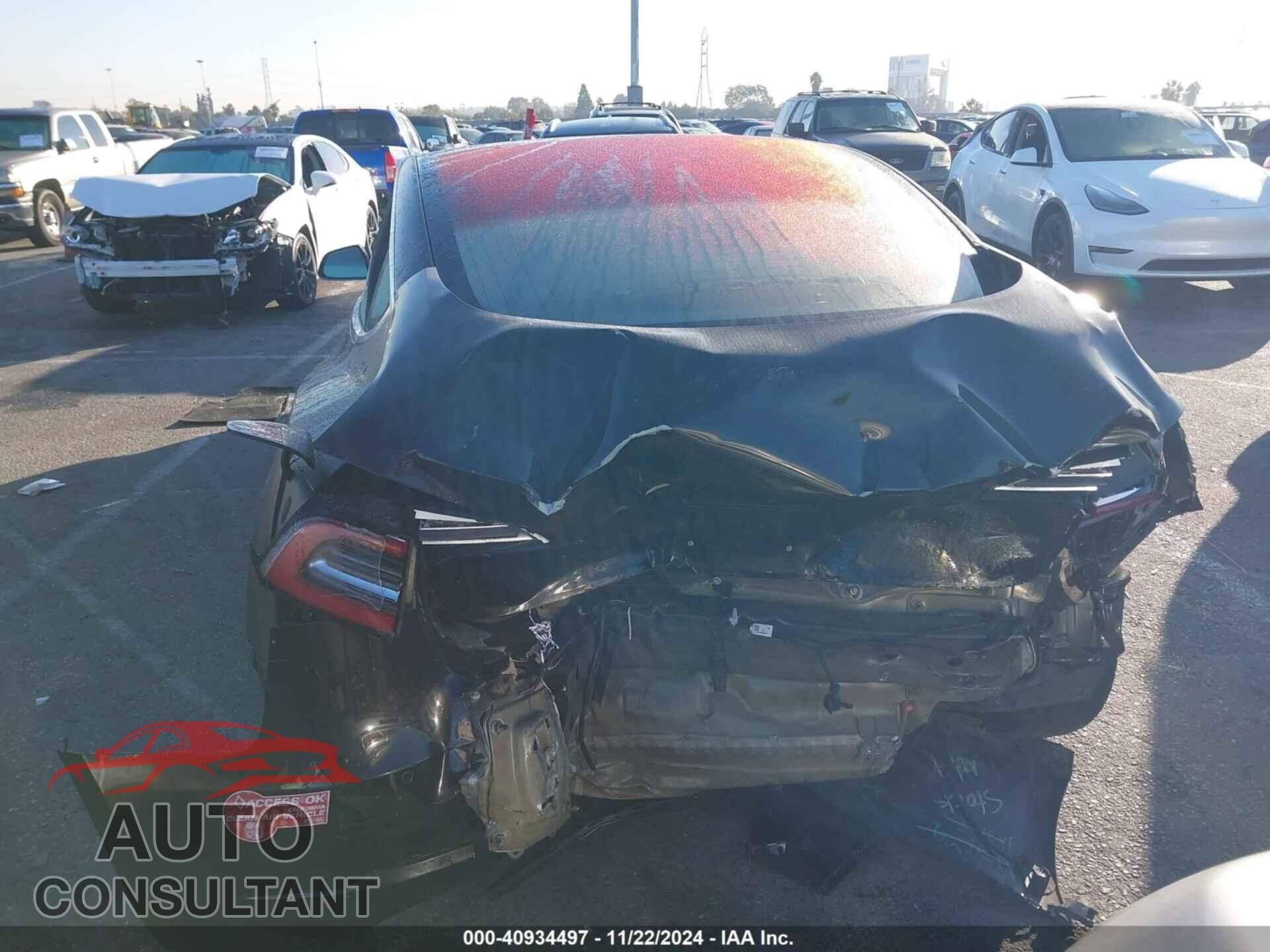 TESLA MODEL 3 2018 - 5YJ3E1EA4JF036198