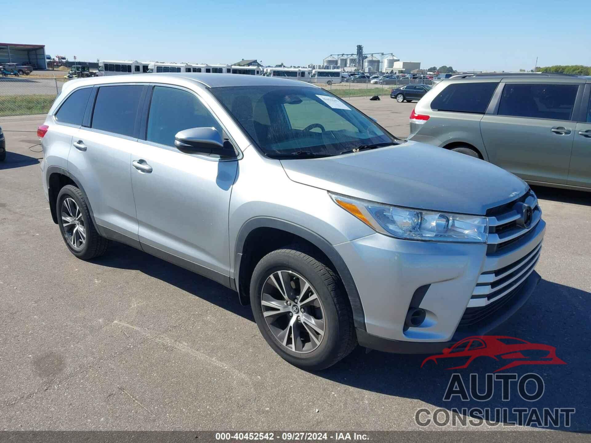 TOYOTA HIGHLANDER 2019 - 5TDBZRFH5KS984892