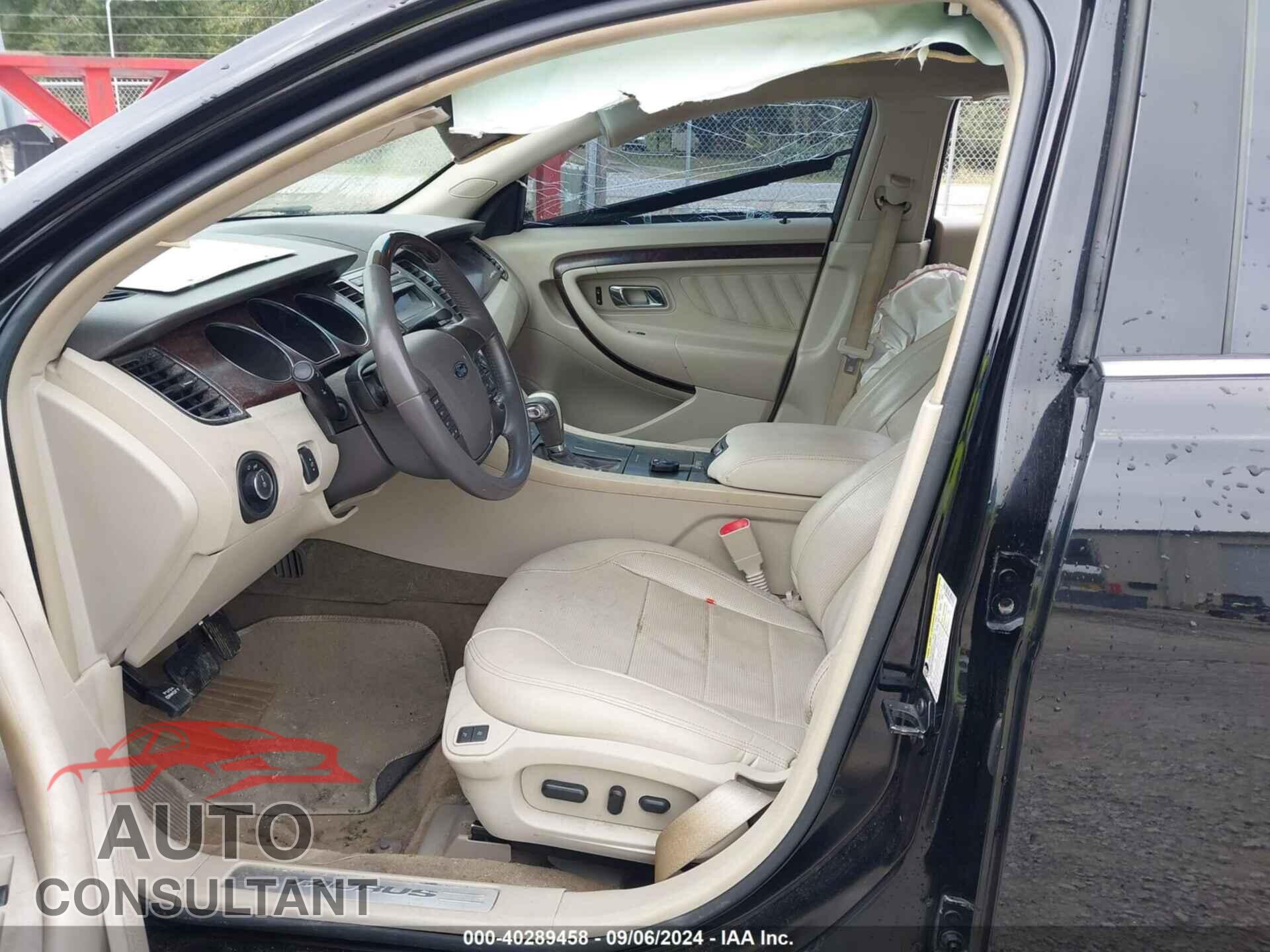 FORD TAURUS 2012 - 1FAHP2FW2CG121121