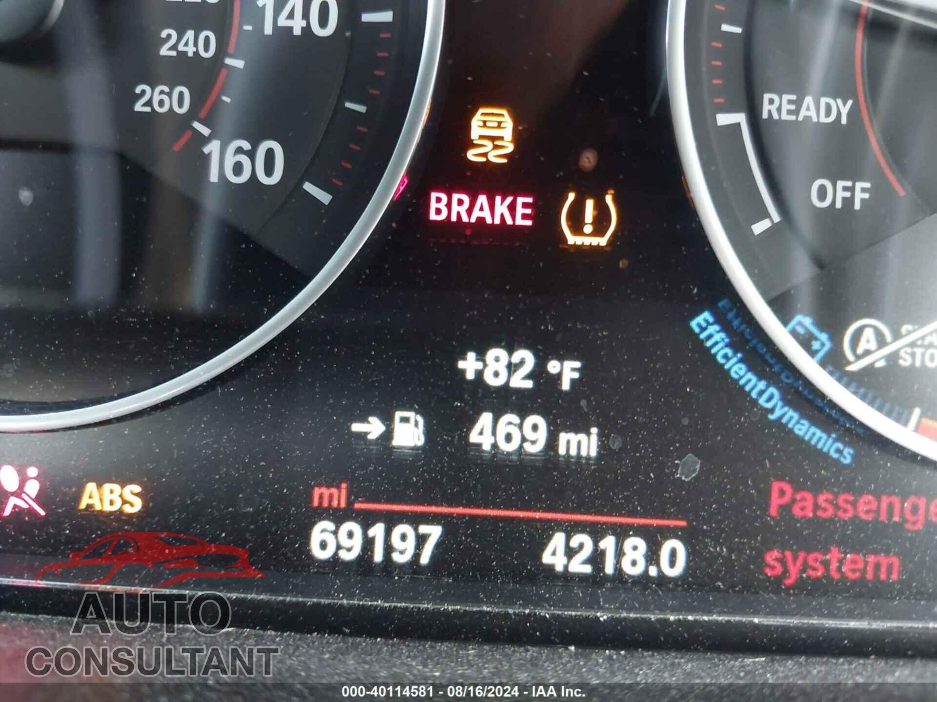 BMW 328I 2016 - WBA8E3G55GNU02145