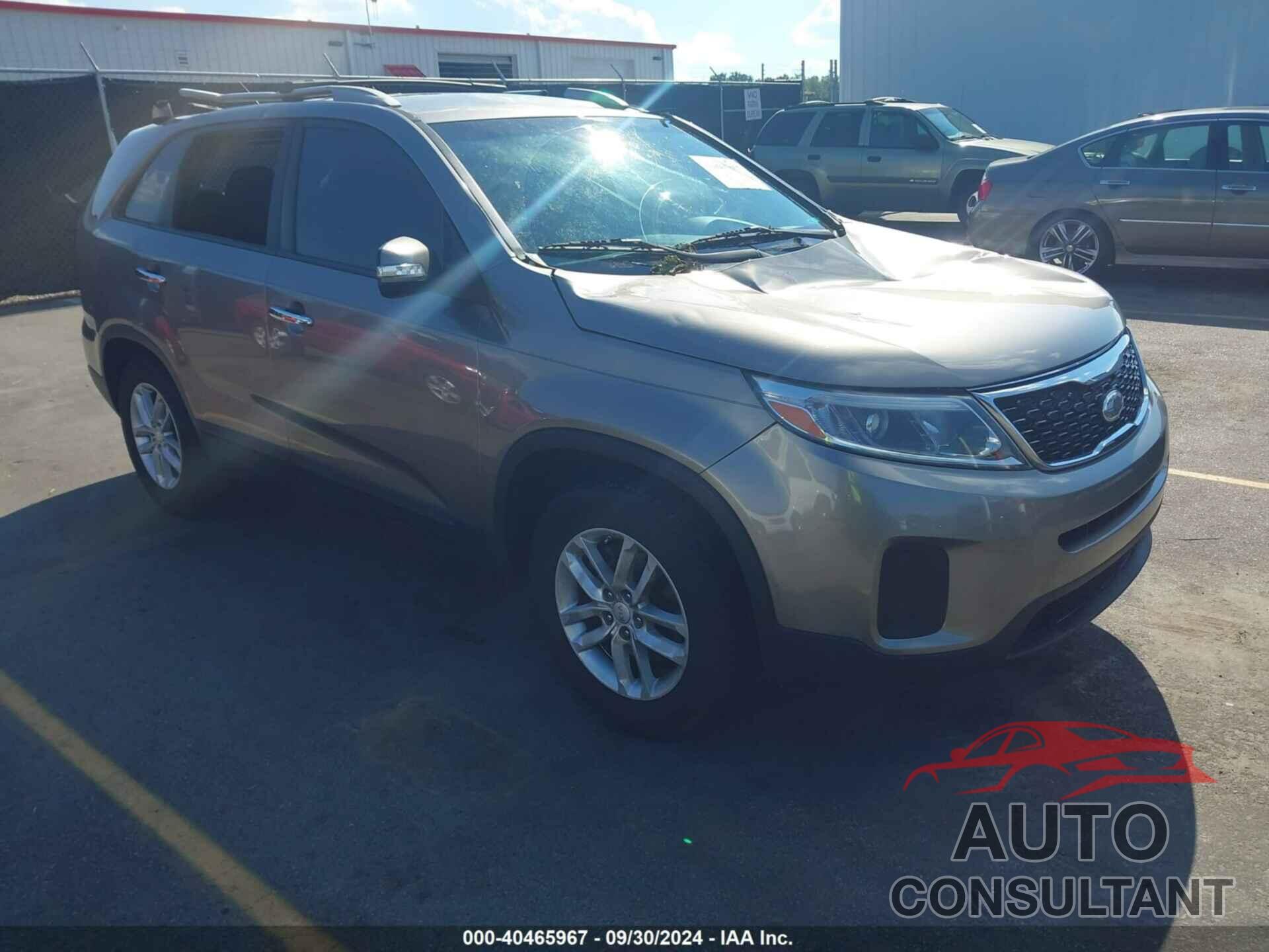 KIA SORENTO 2015 - 5XYKT4A71FG610205