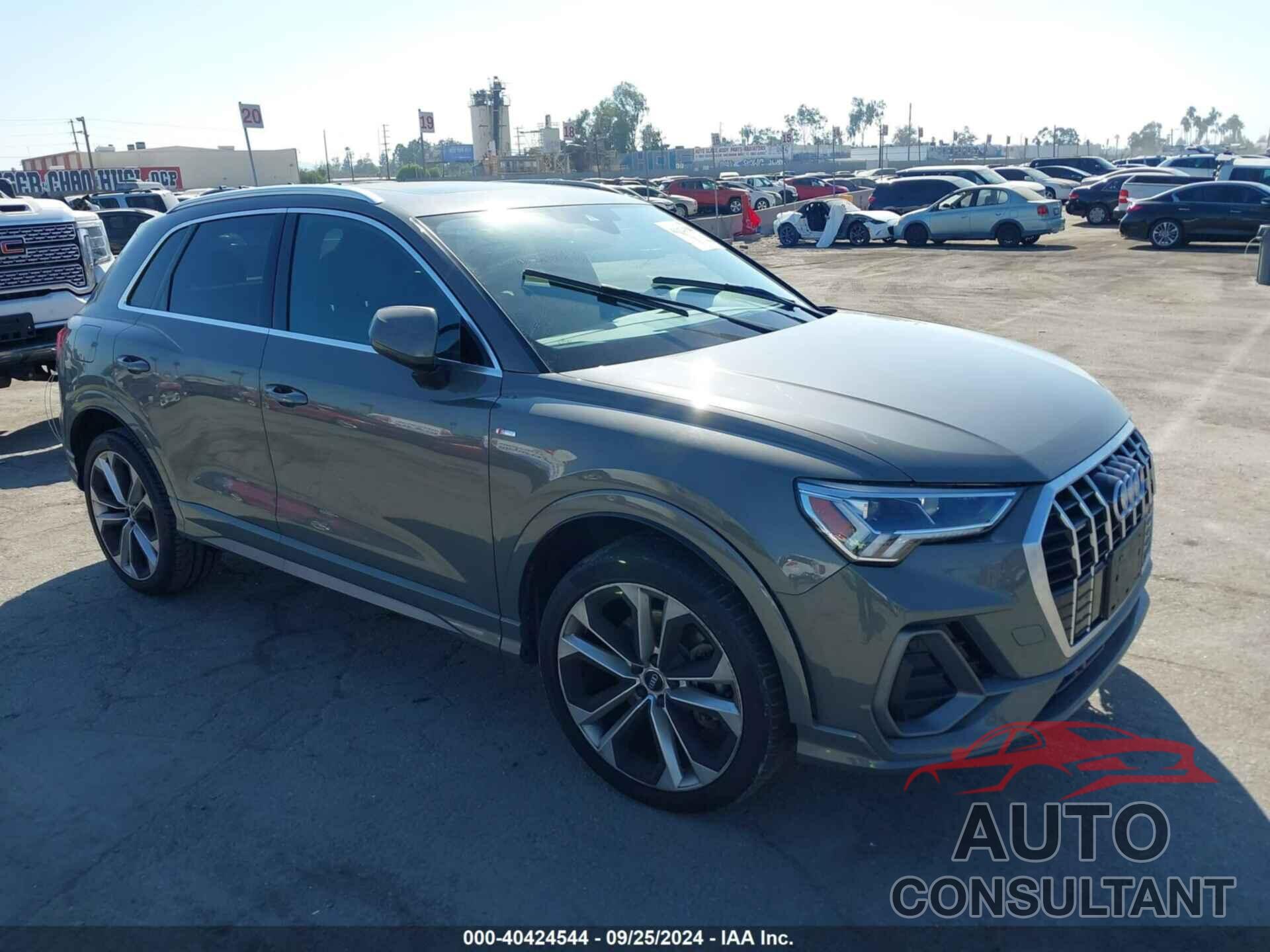 AUDI Q3 2020 - WA1EECF39L1006527