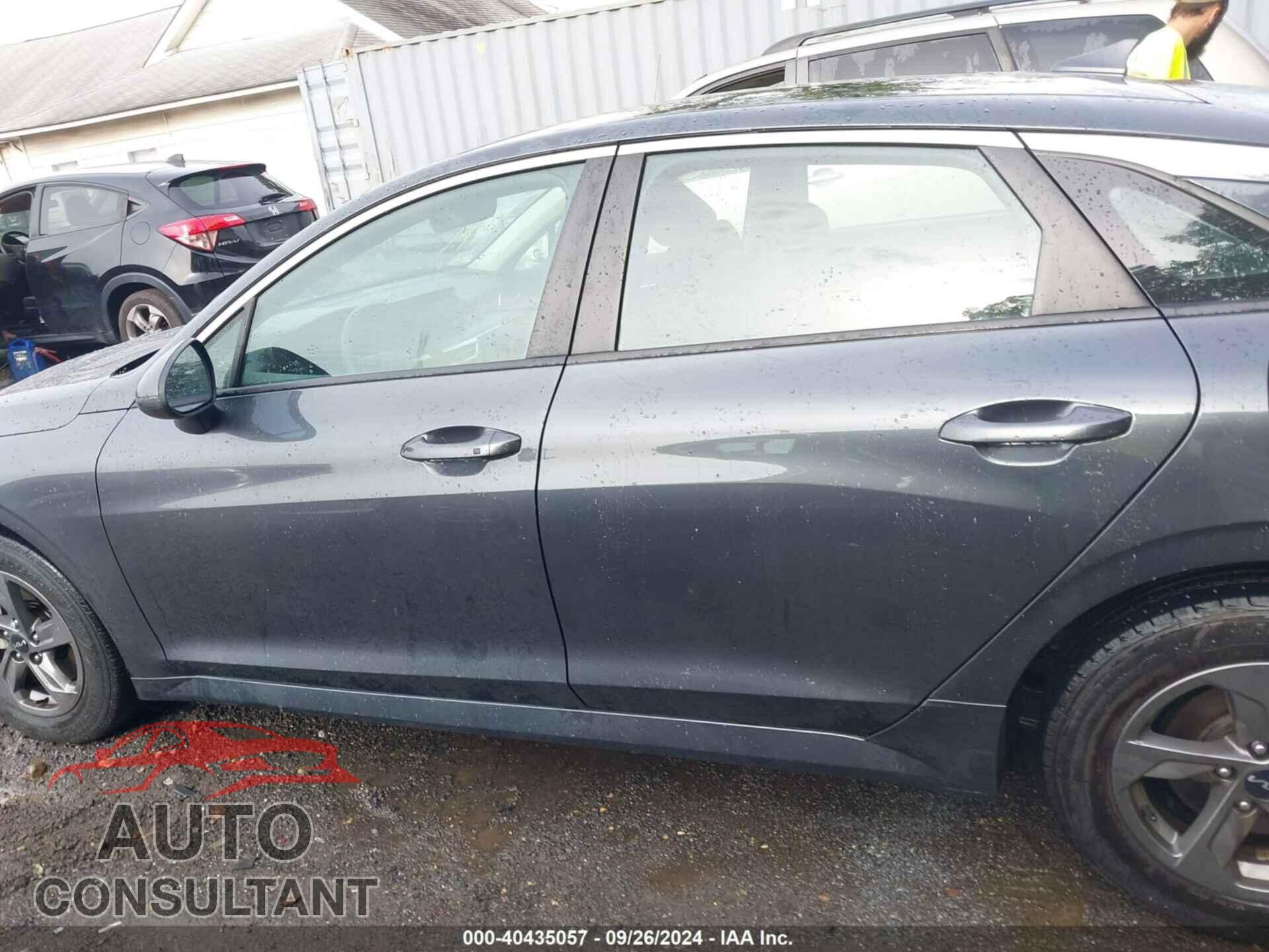 KIA K5 2022 - 5XXG14J29NG138564