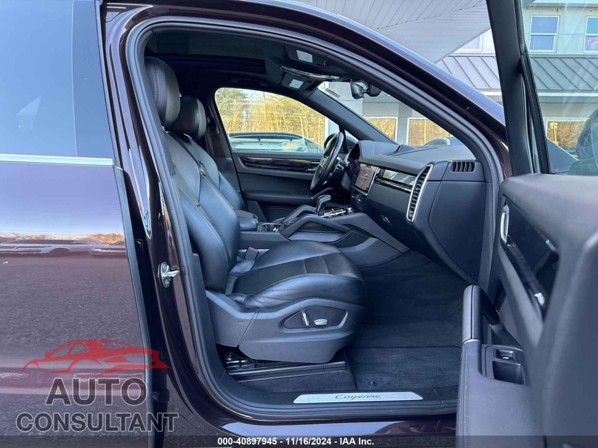 PORSCHE CAYENNE 2019 - WP1AA2AY9KDA01627