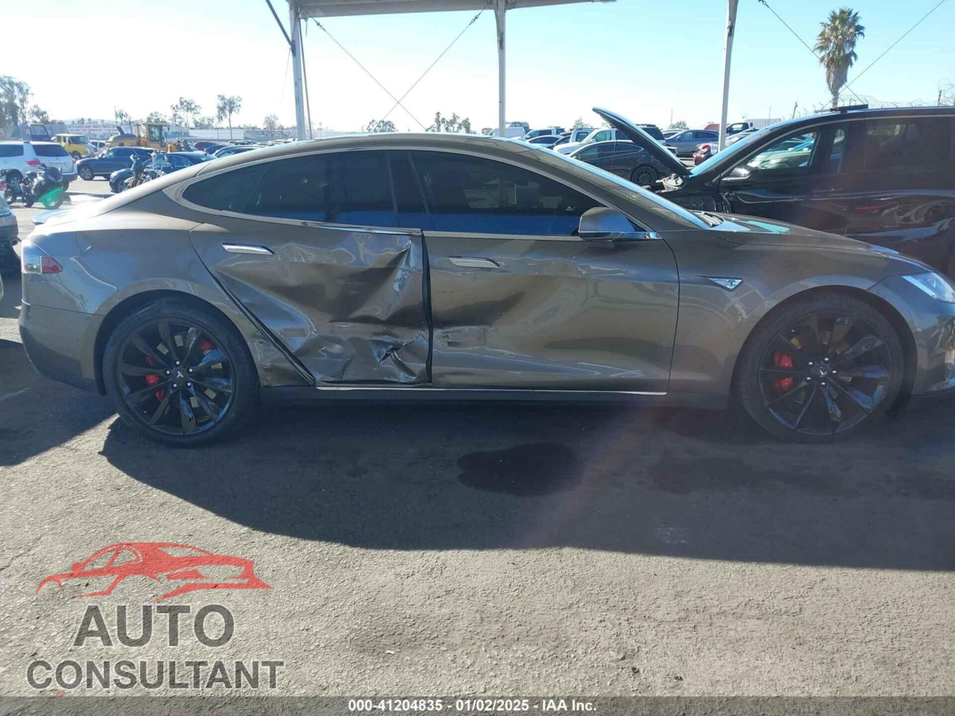TESLA MODEL S 2015 - 5YJSA1E49FF102740