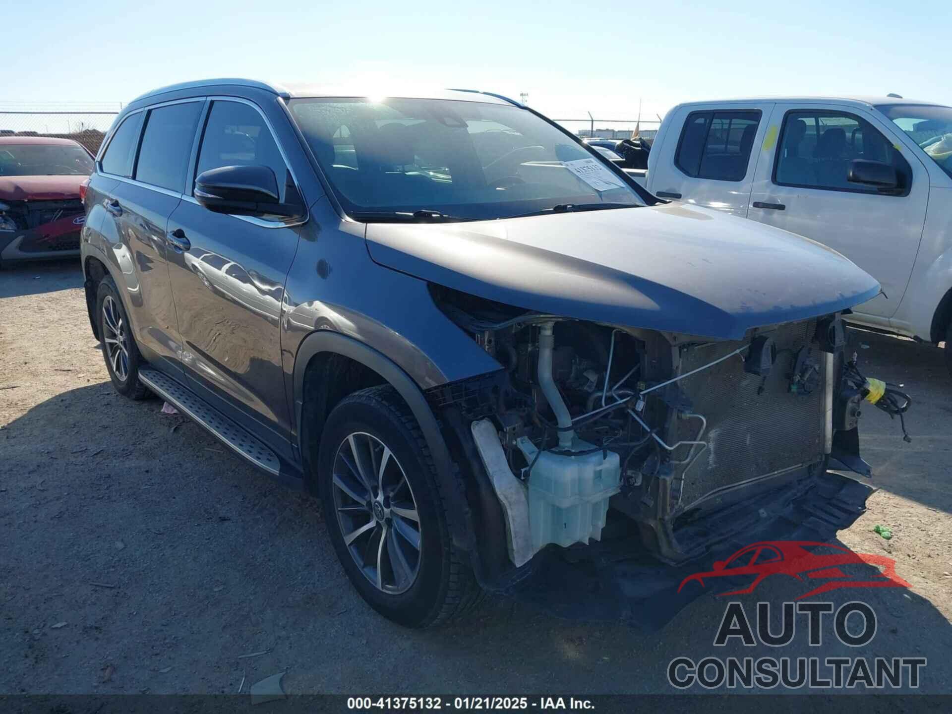 TOYOTA HIGHLANDER 2019 - 5TDJZRFH0KS570964