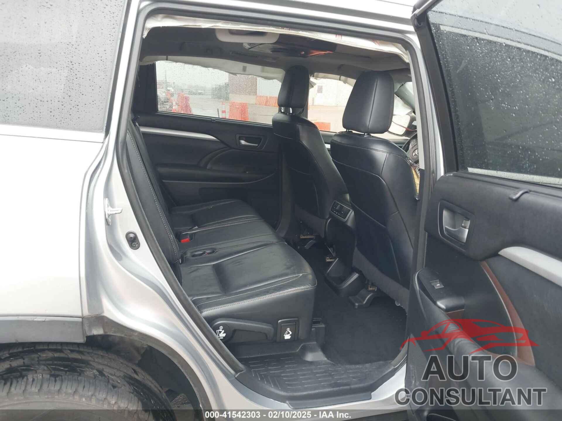 TOYOTA HIGHLANDER 2015 - 5TDKKRFH9FS076259